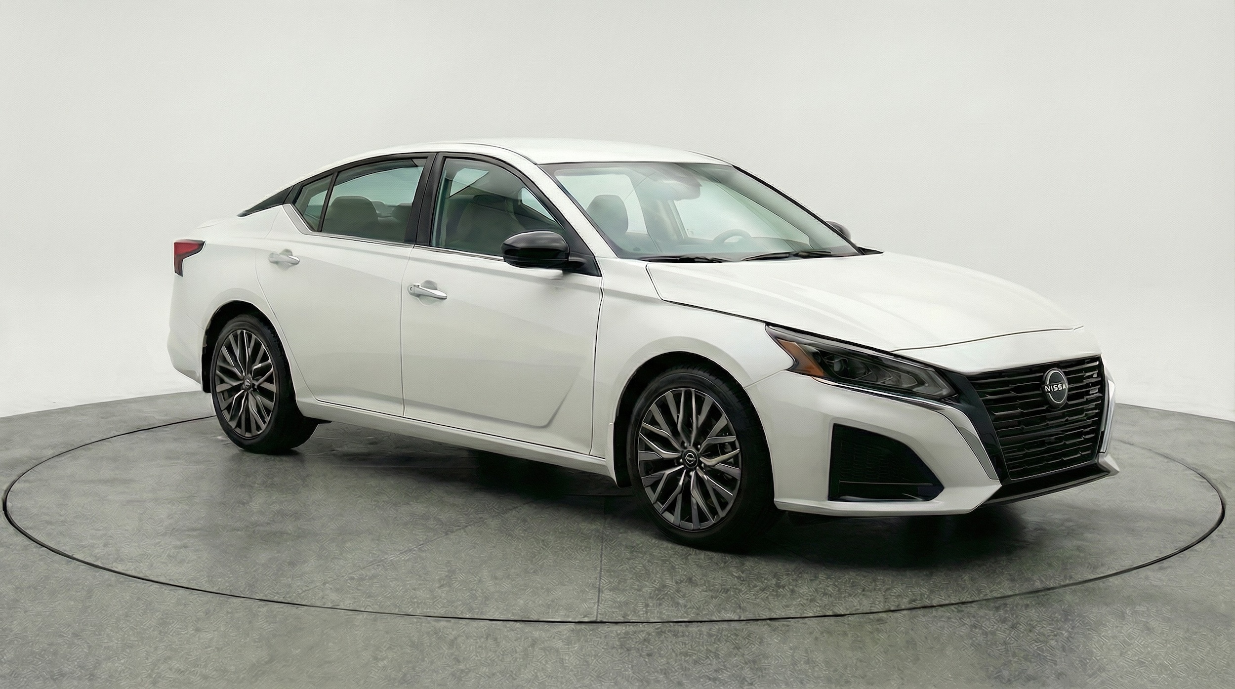 Thumbnail: 2025 Nissan Altima - 1