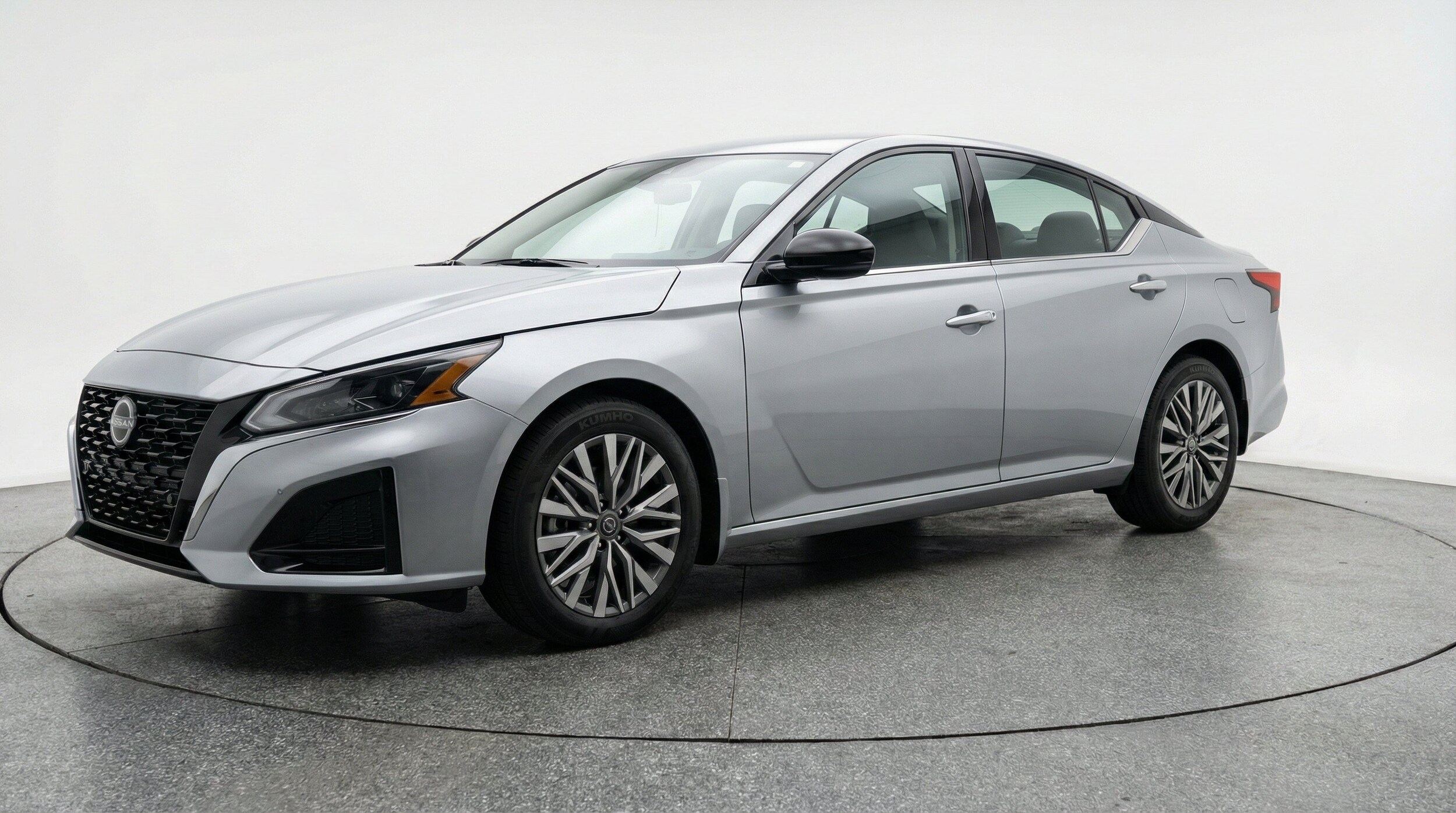 Thumbnail: 2025 Nissan Altima - 3
