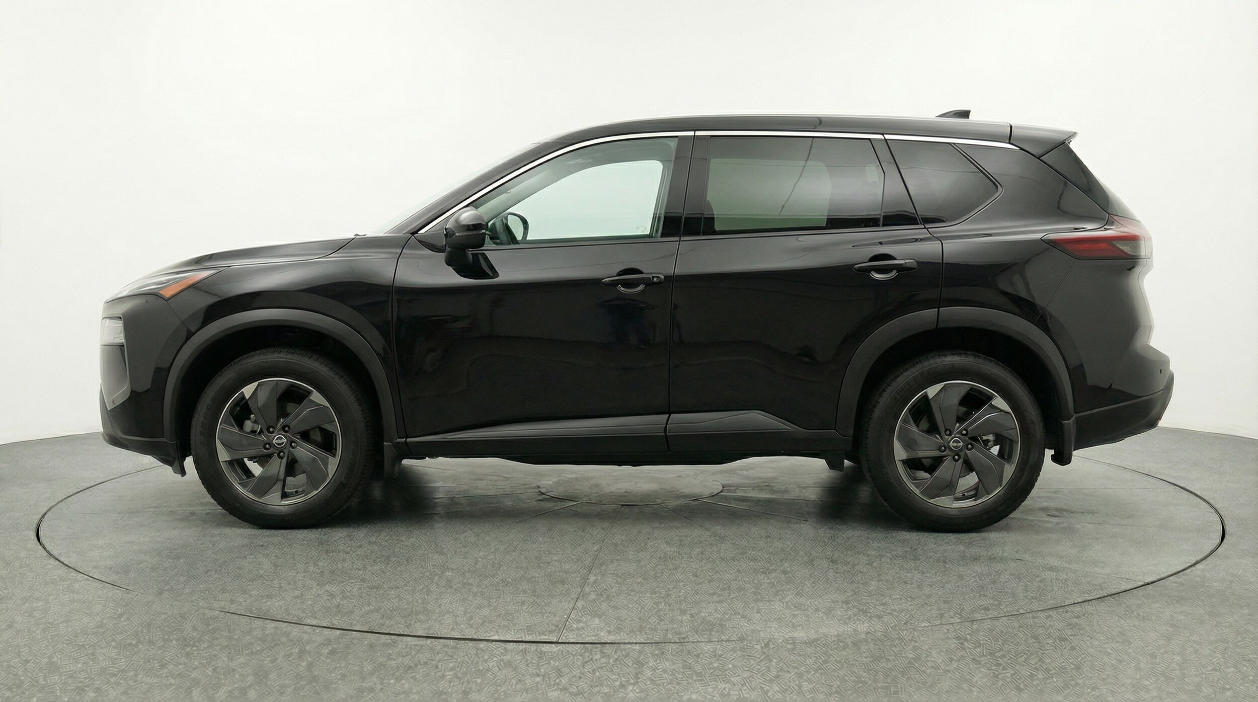 Thumbnail: 2025 Nissan Rogue - 4