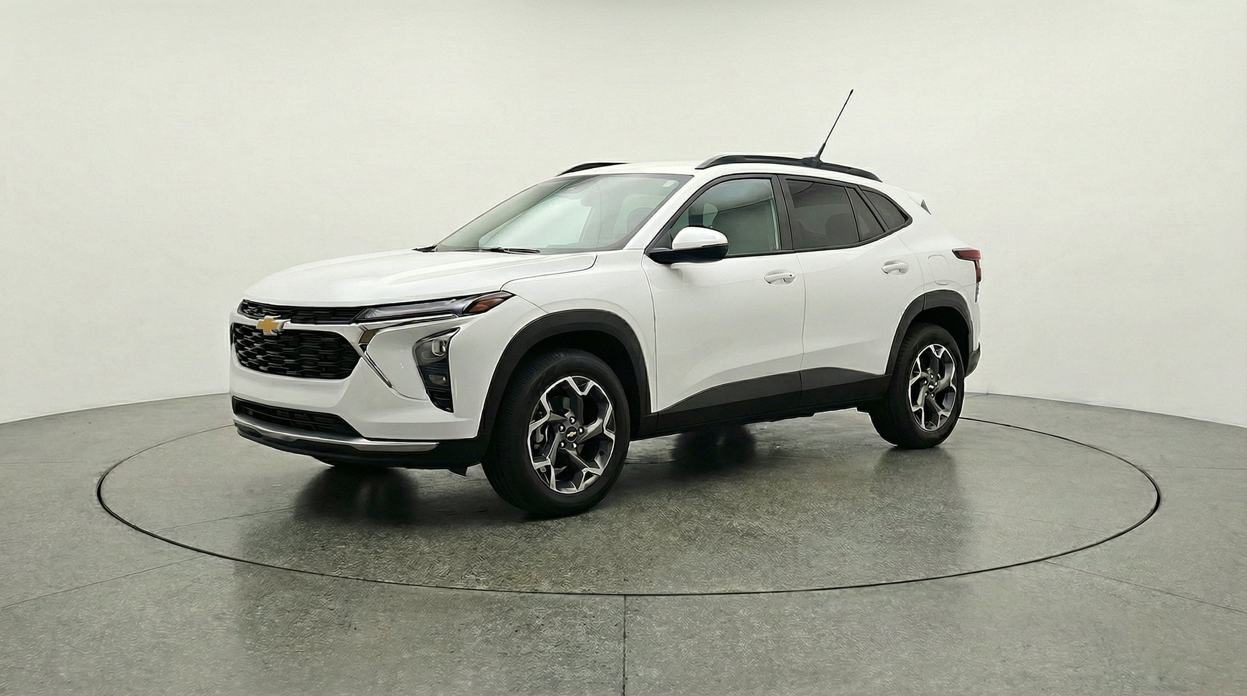 Thumbnail: 2025 Chevrolet Trax - 3