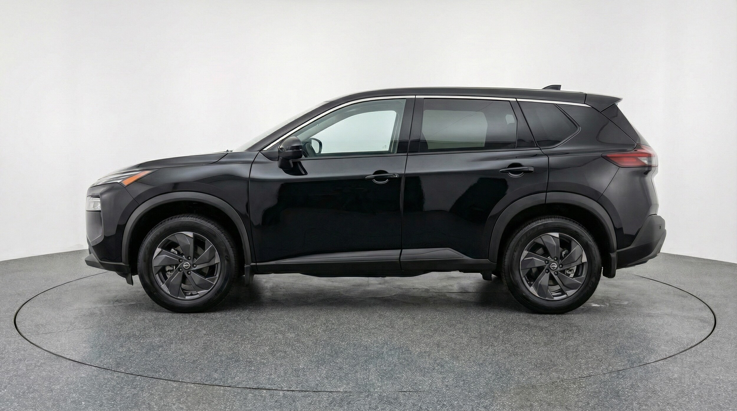 Thumbnail: 2025 Nissan Rogue - 4