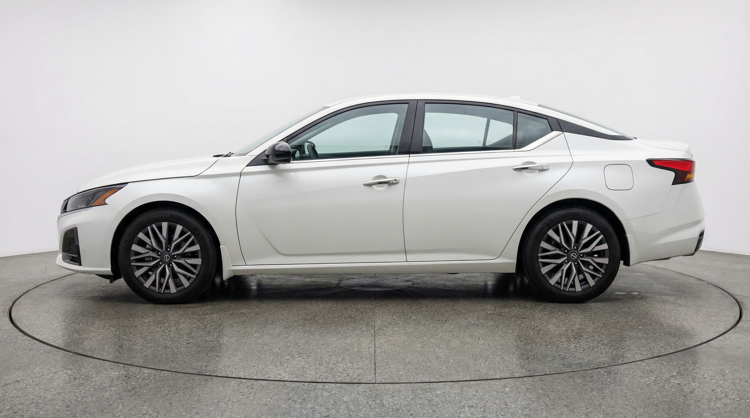 Thumbnail: 2025 Nissan Altima - 4
