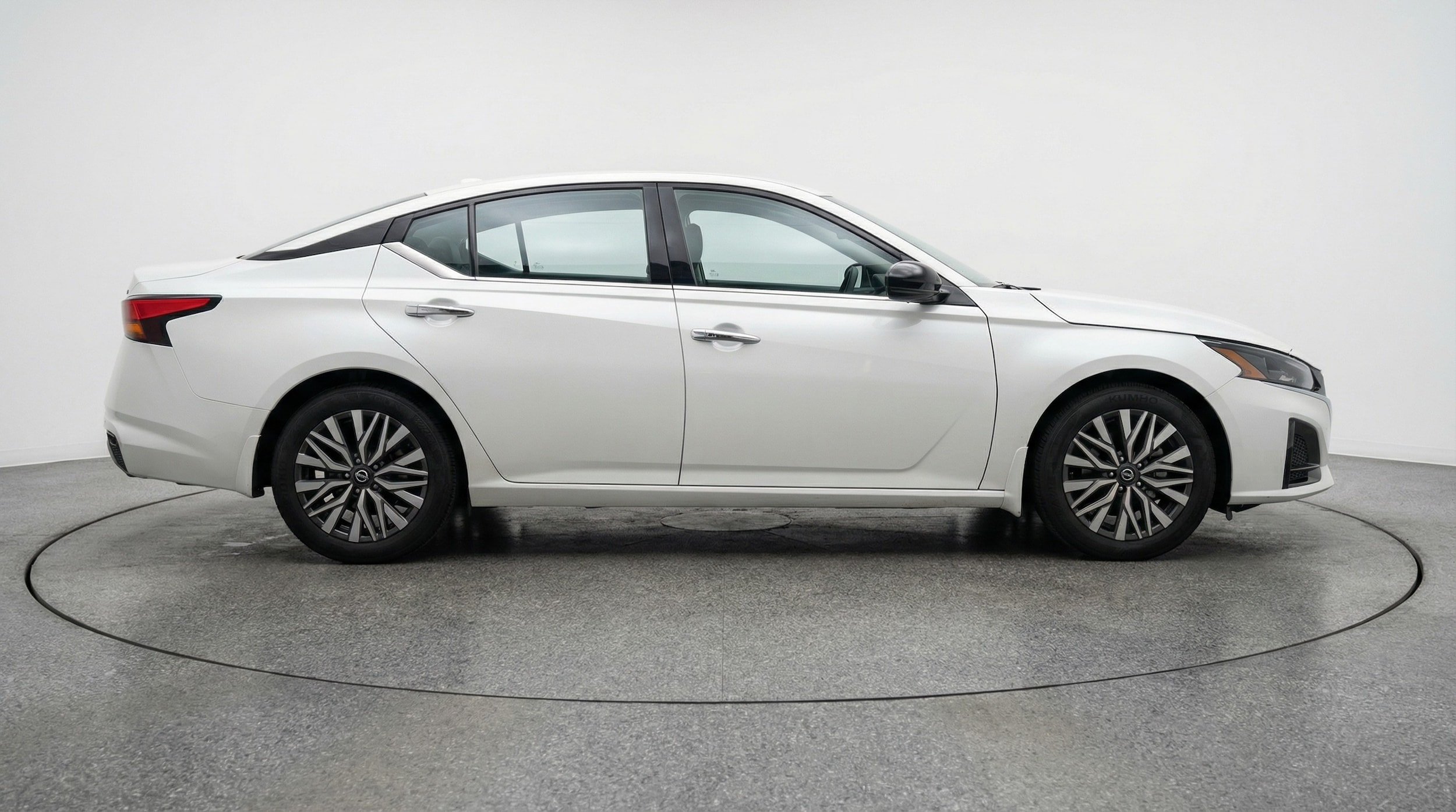 Thumbnail: 2025 Nissan Altima - 8