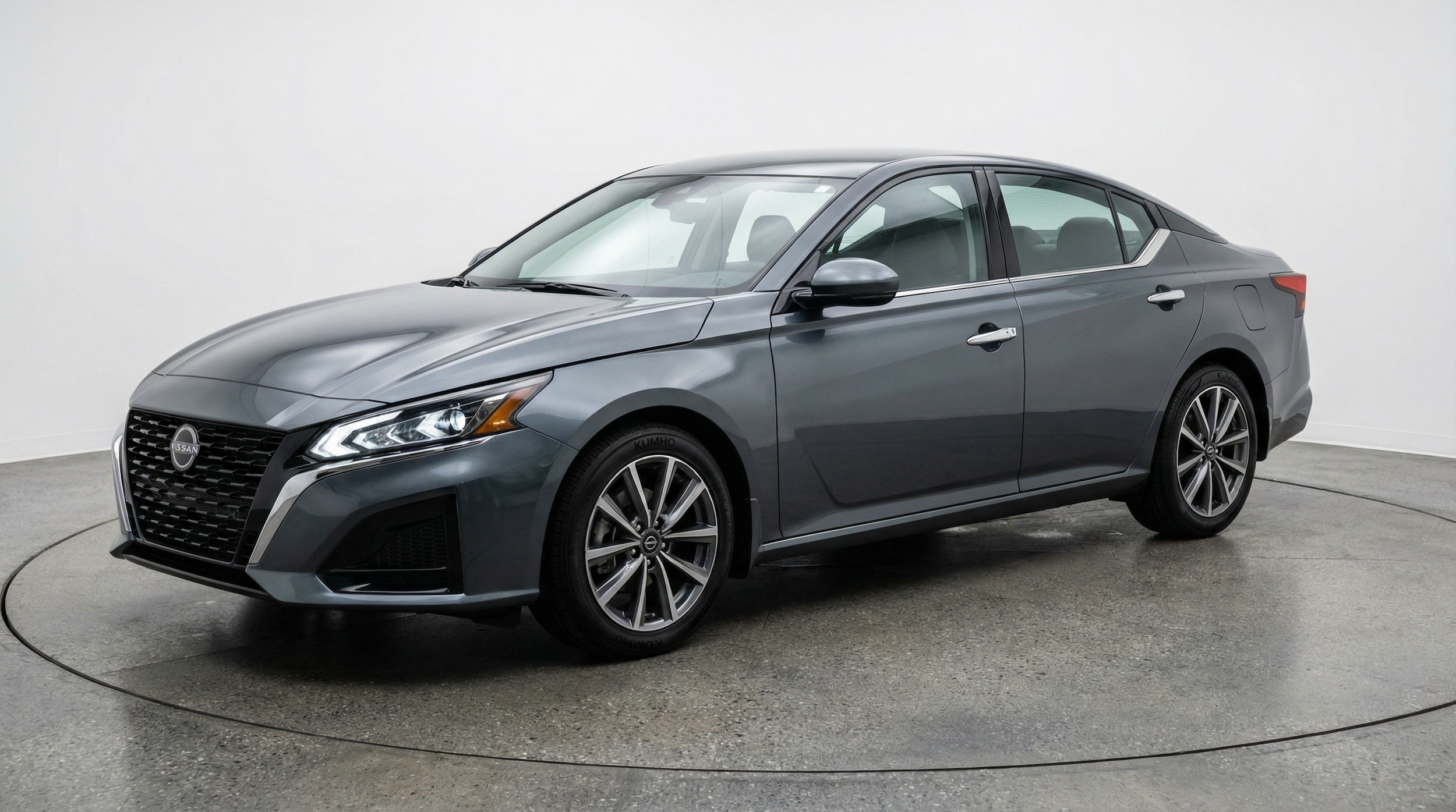 Thumbnail: 2025 Nissan Altima - 3