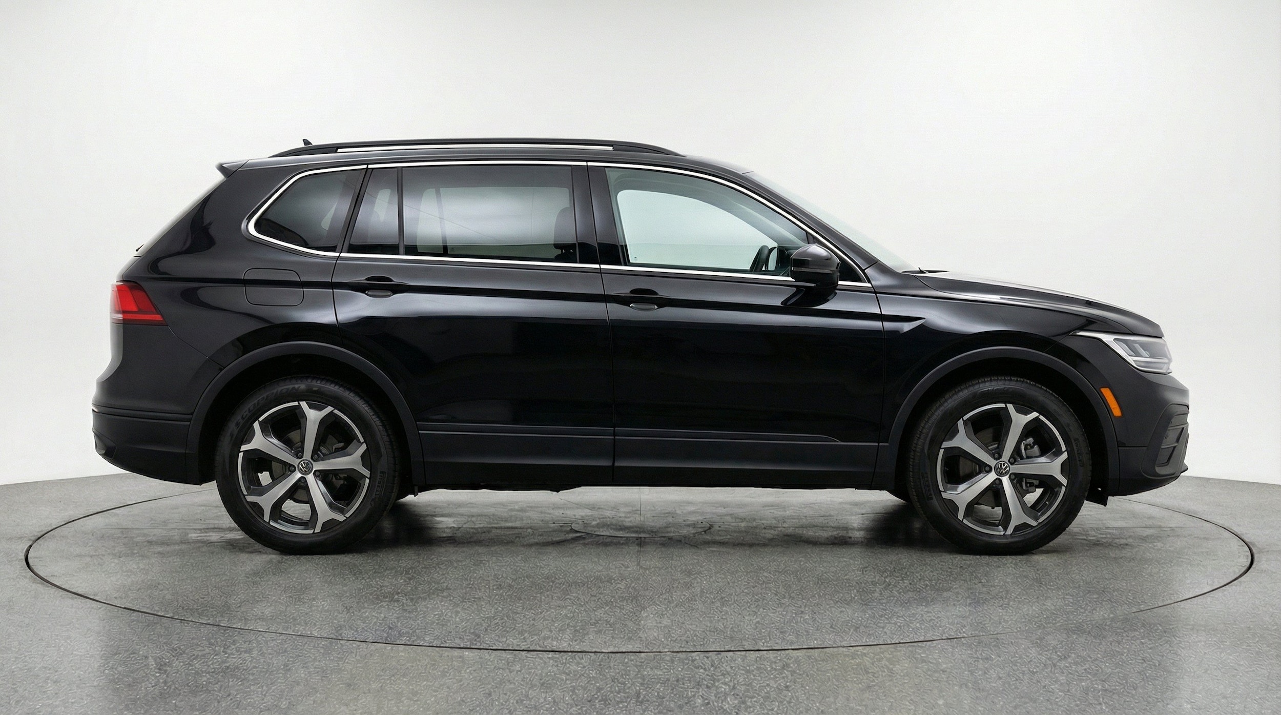 Thumbnail: 2026 Volkswagen Tiguan - 11