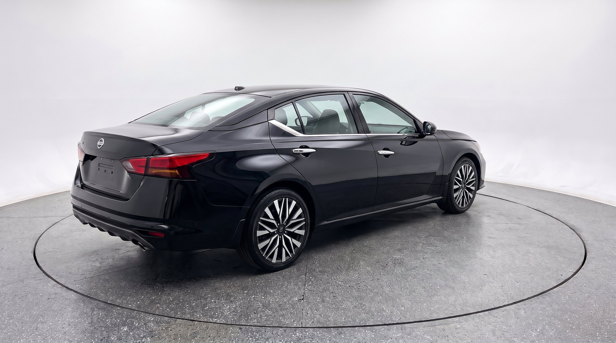 Thumbnail: 2025 Nissan Altima - 9