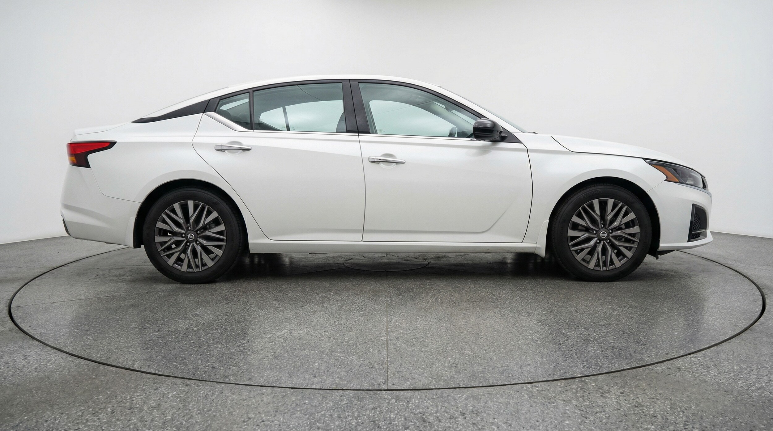 Thumbnail: 2025 Nissan Altima - 8