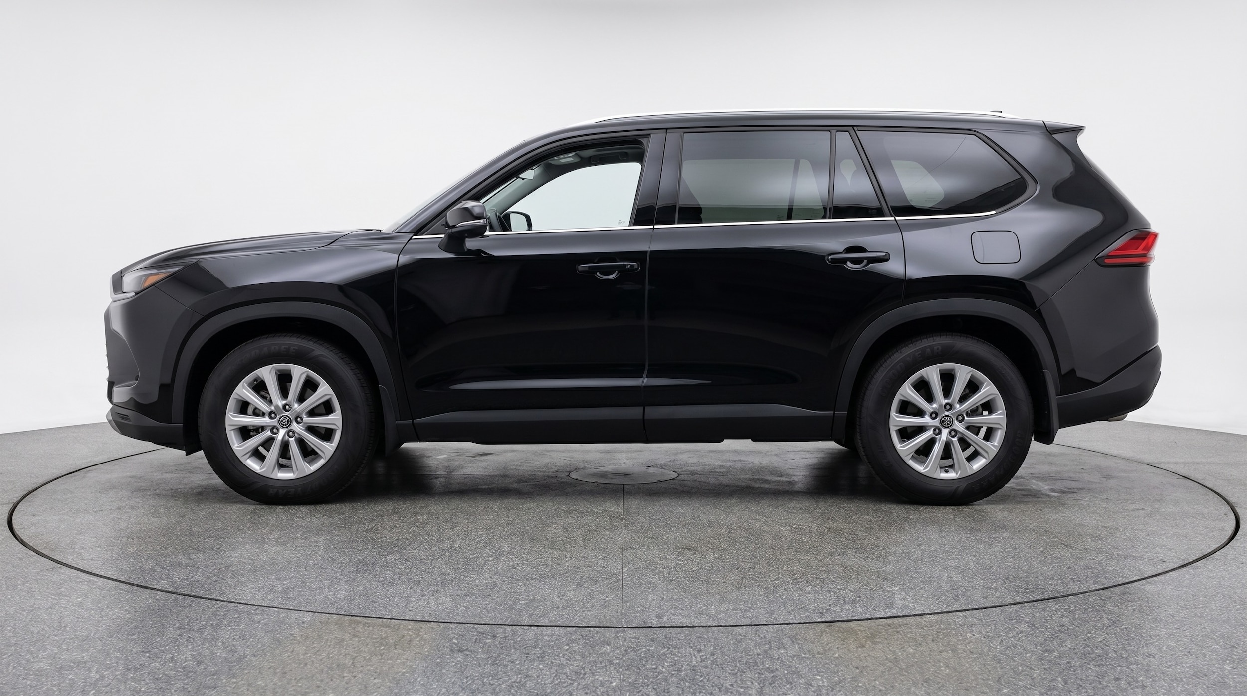 Thumbnail: 2025 Toyota Grand Highlander - 4