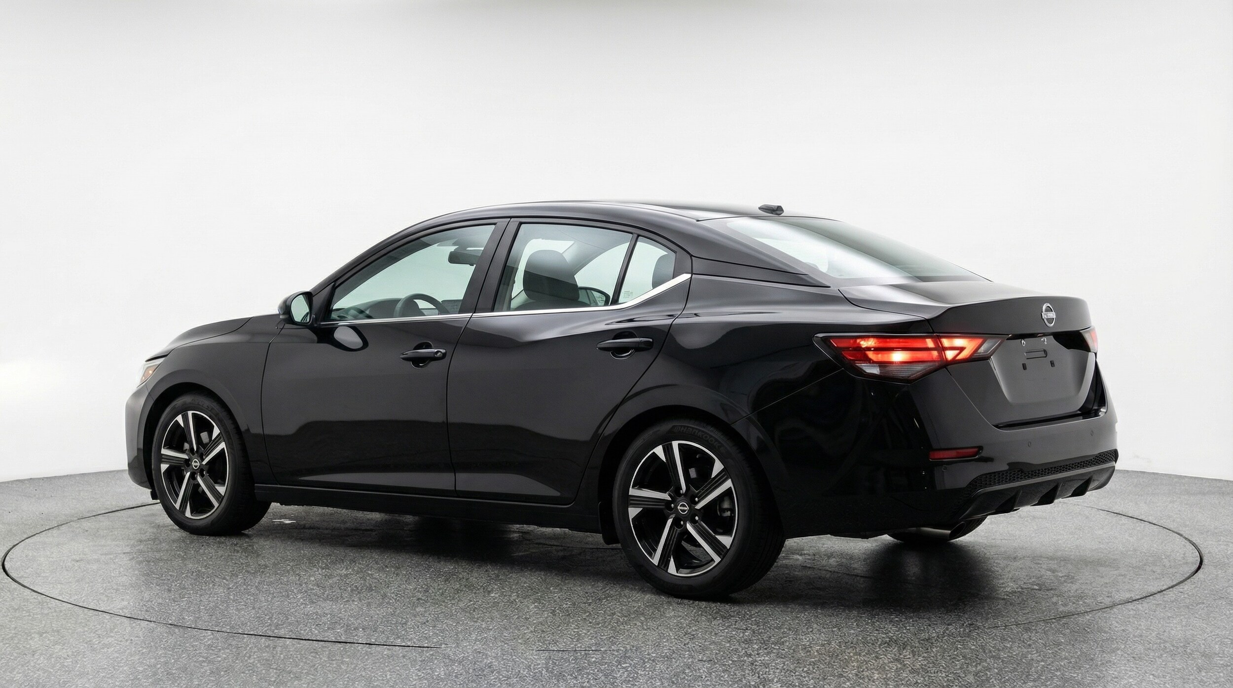 Thumbnail: 2025 Nissan Sentra - 5