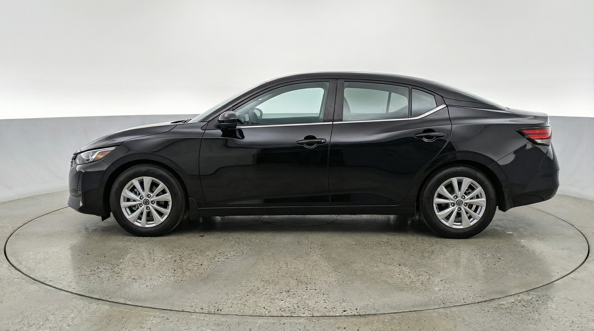 Thumbnail: 2025 Nissan Sentra - 4