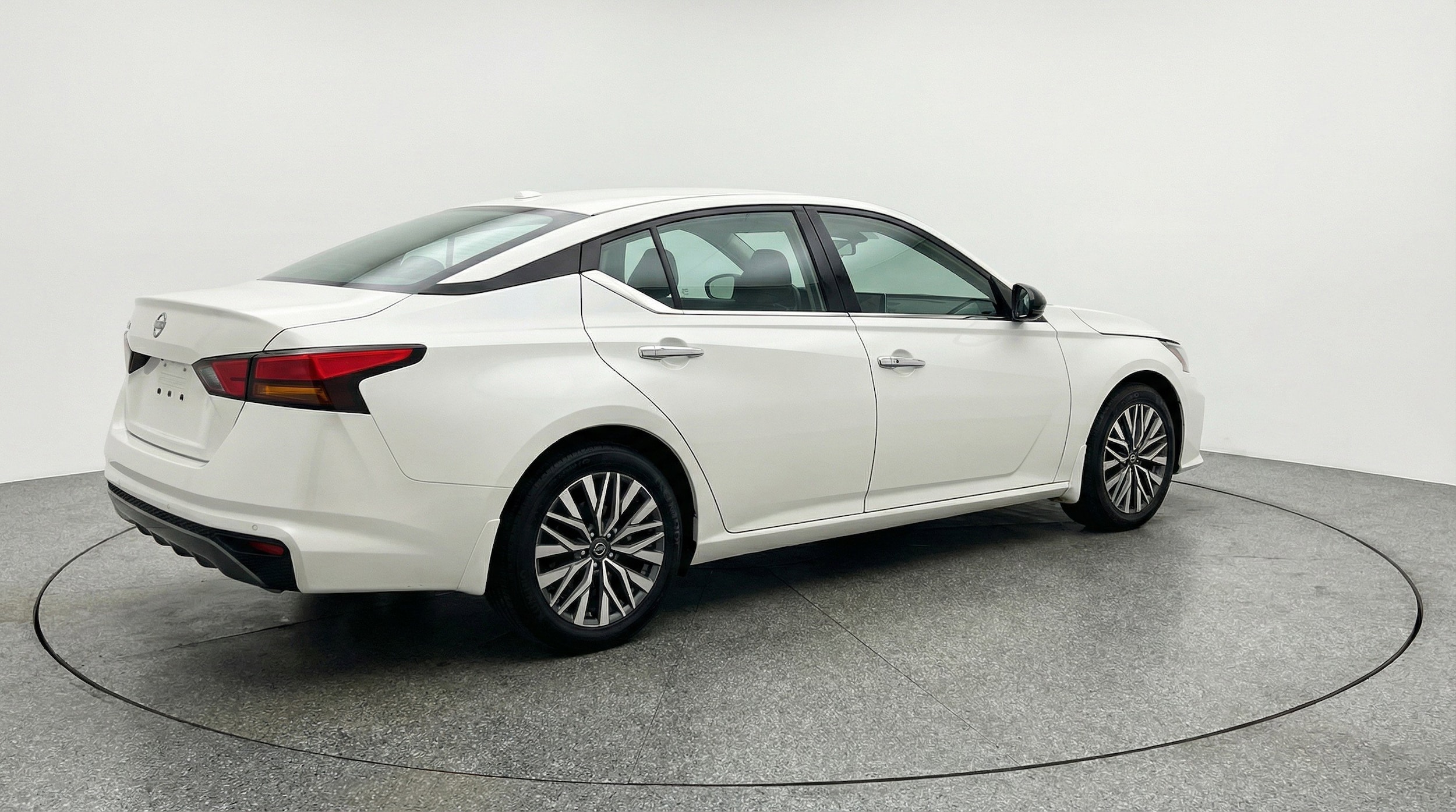 Thumbnail: 2025 Nissan Altima - 9