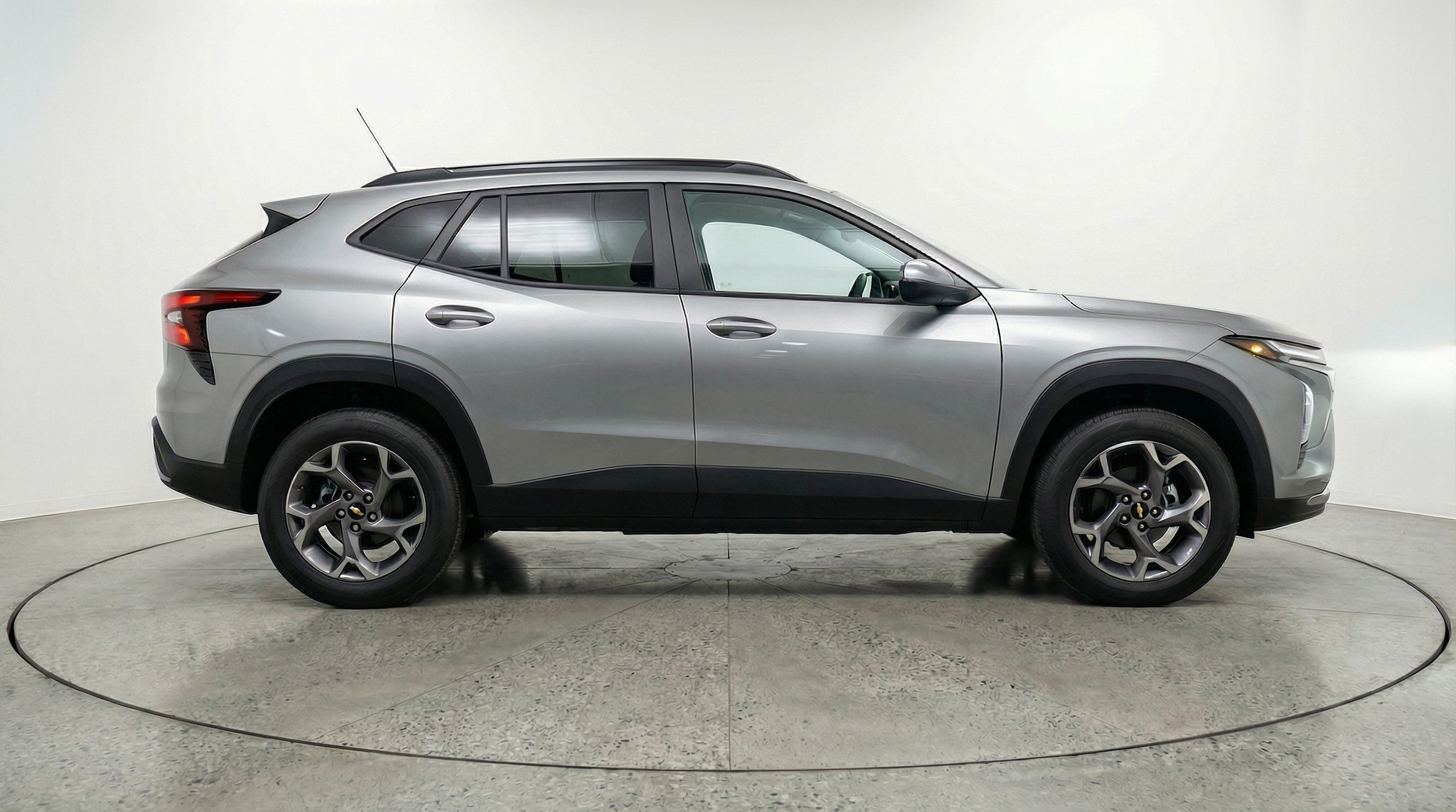 Thumbnail: 2025 Chevrolet Trax - 8