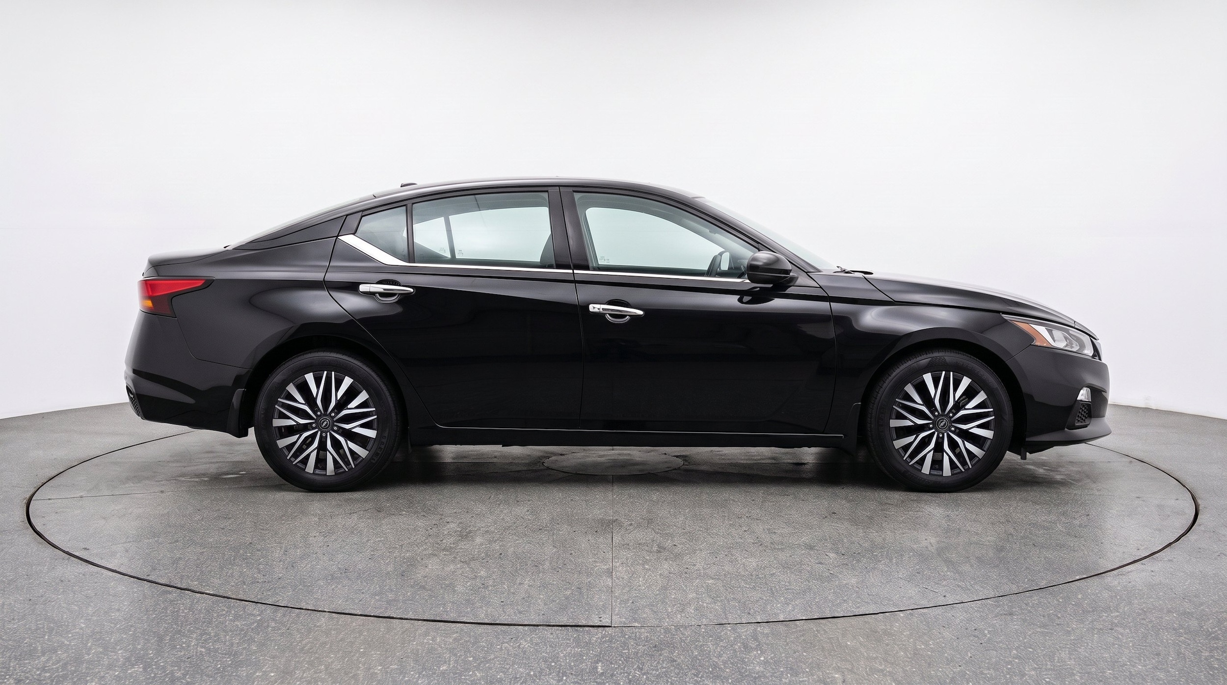 Thumbnail: 2025 Nissan Altima - 11