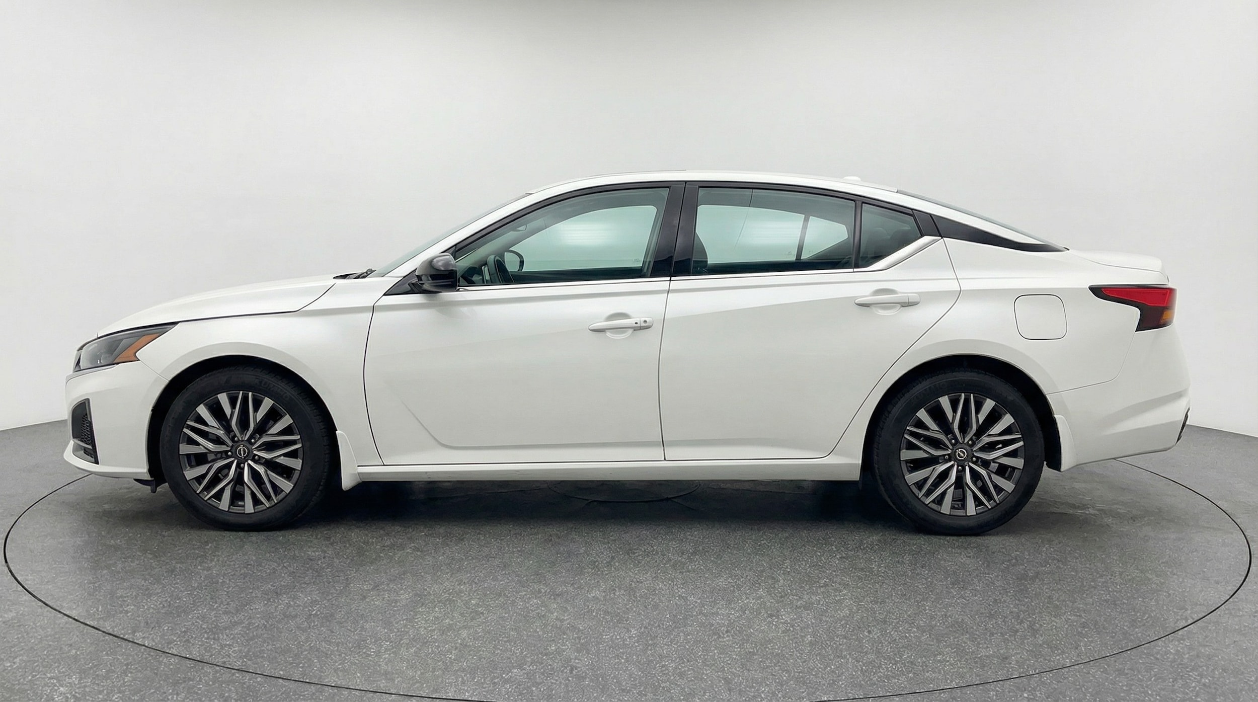 Thumbnail: 2025 Nissan Altima - 4