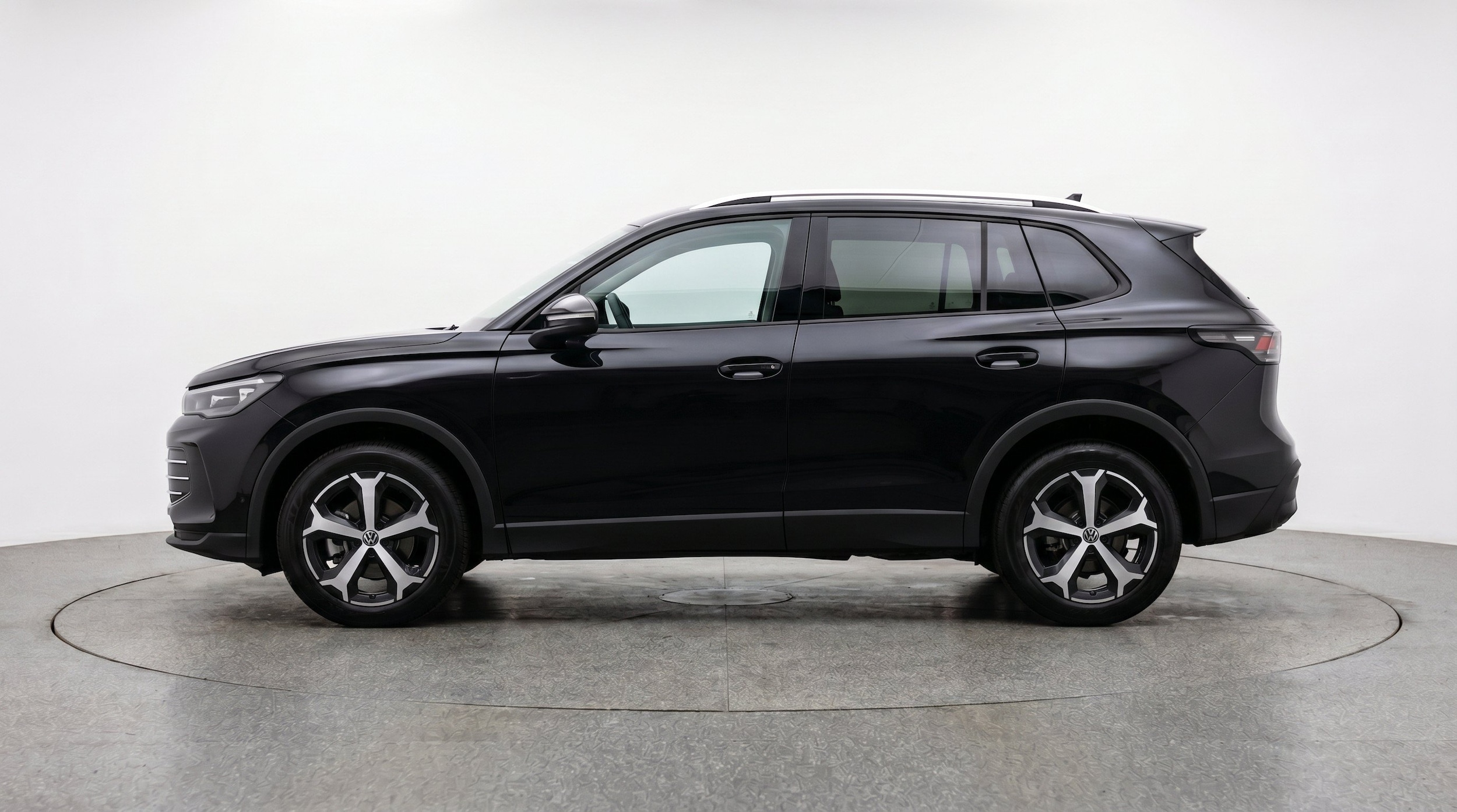 Thumbnail: 2026 Volkswagen Tiguan - 5