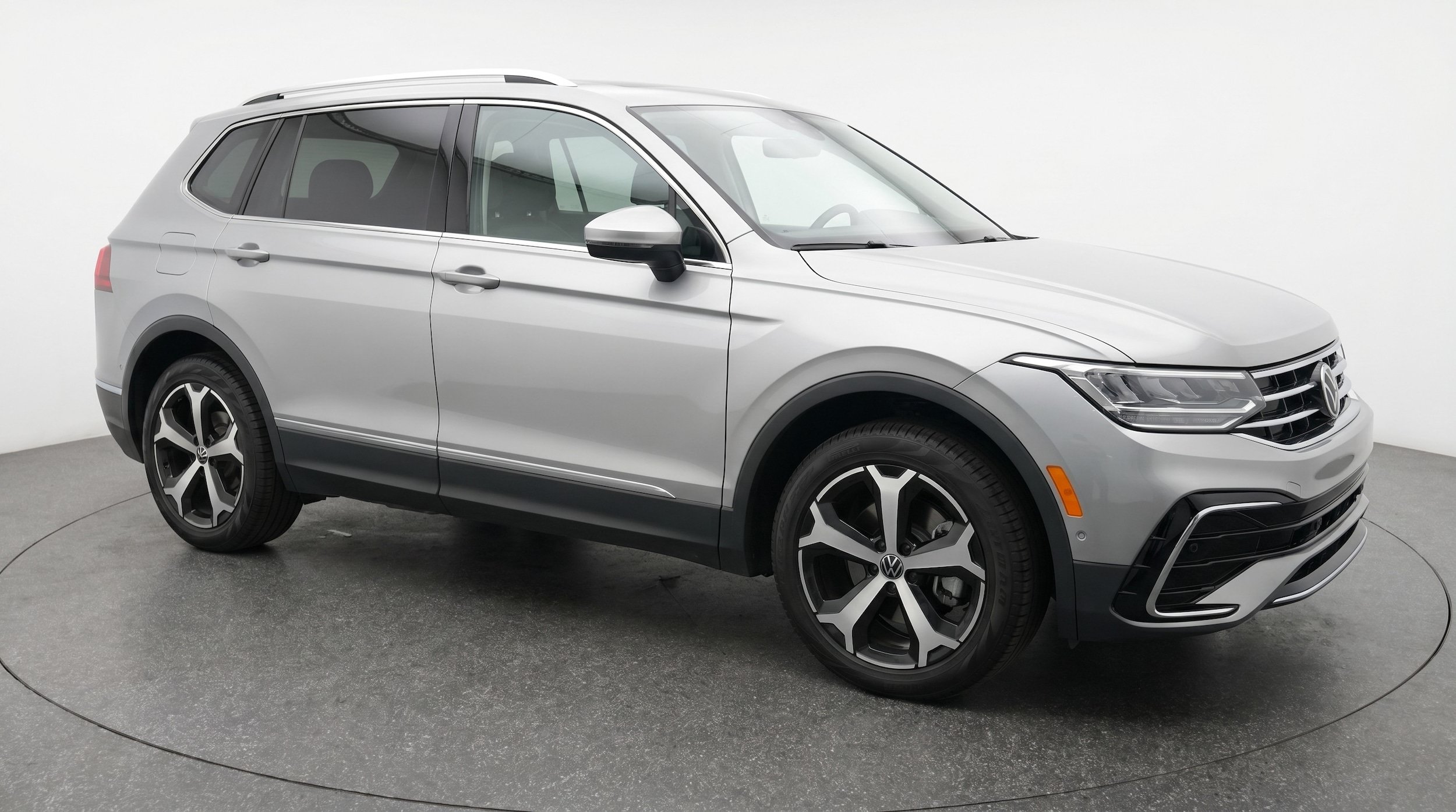 Thumbnail: 2026 Volkswagen Tiguan - 1