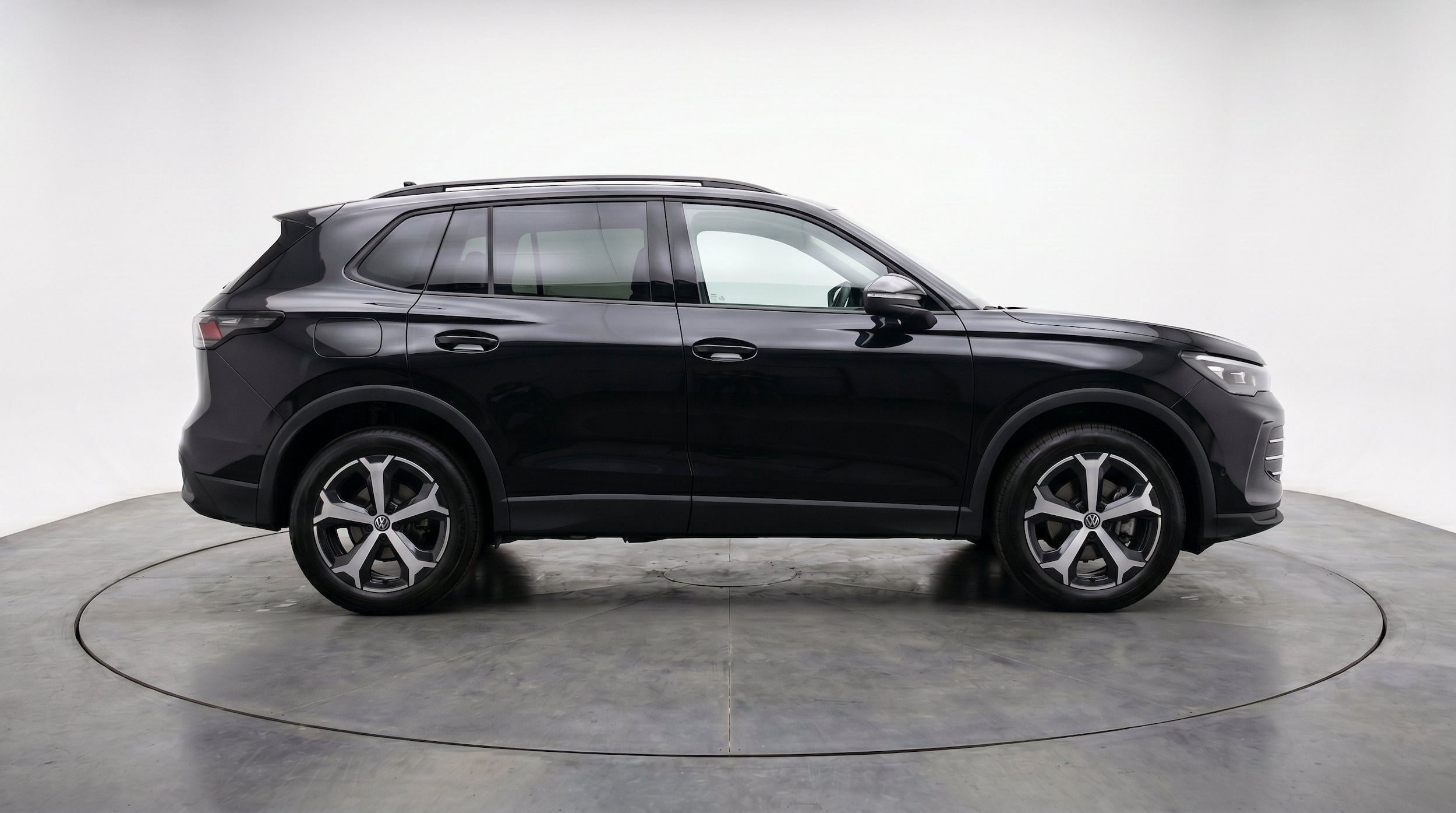 Thumbnail: 2026 Volkswagen Tiguan - 11