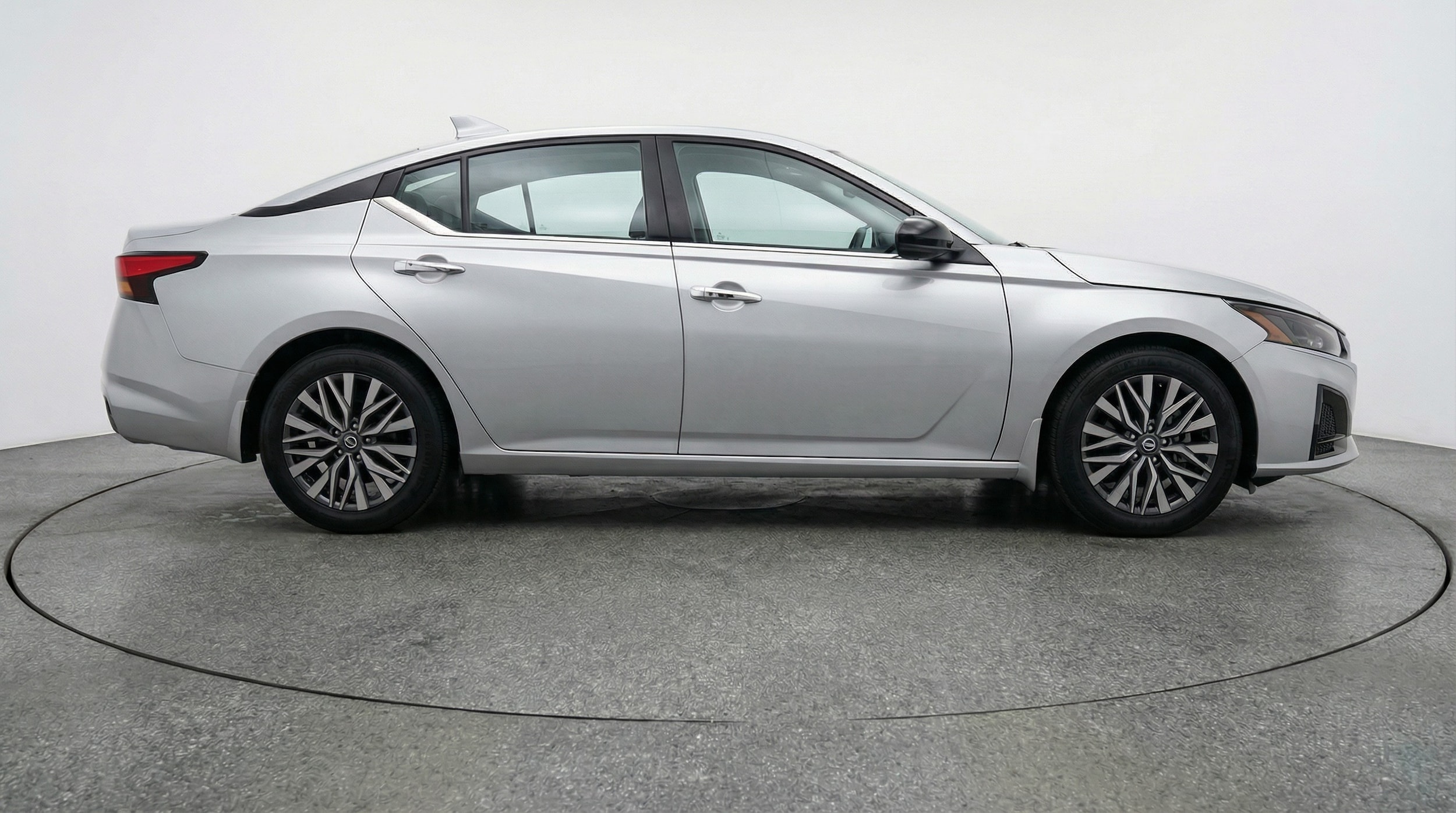 Thumbnail: 2025 Nissan Altima - 8