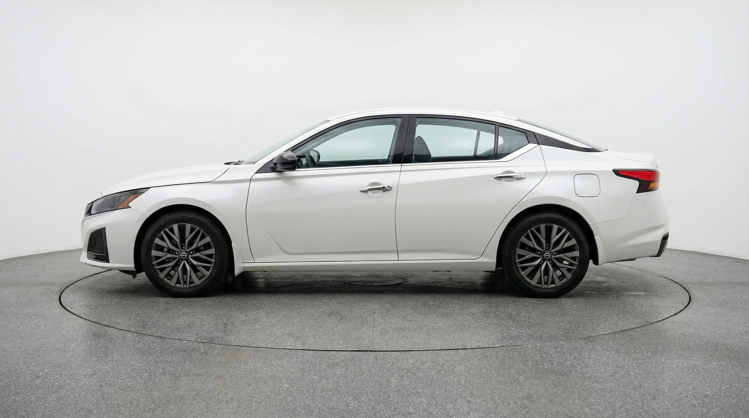 Thumbnail: 2025 Nissan Altima - 4