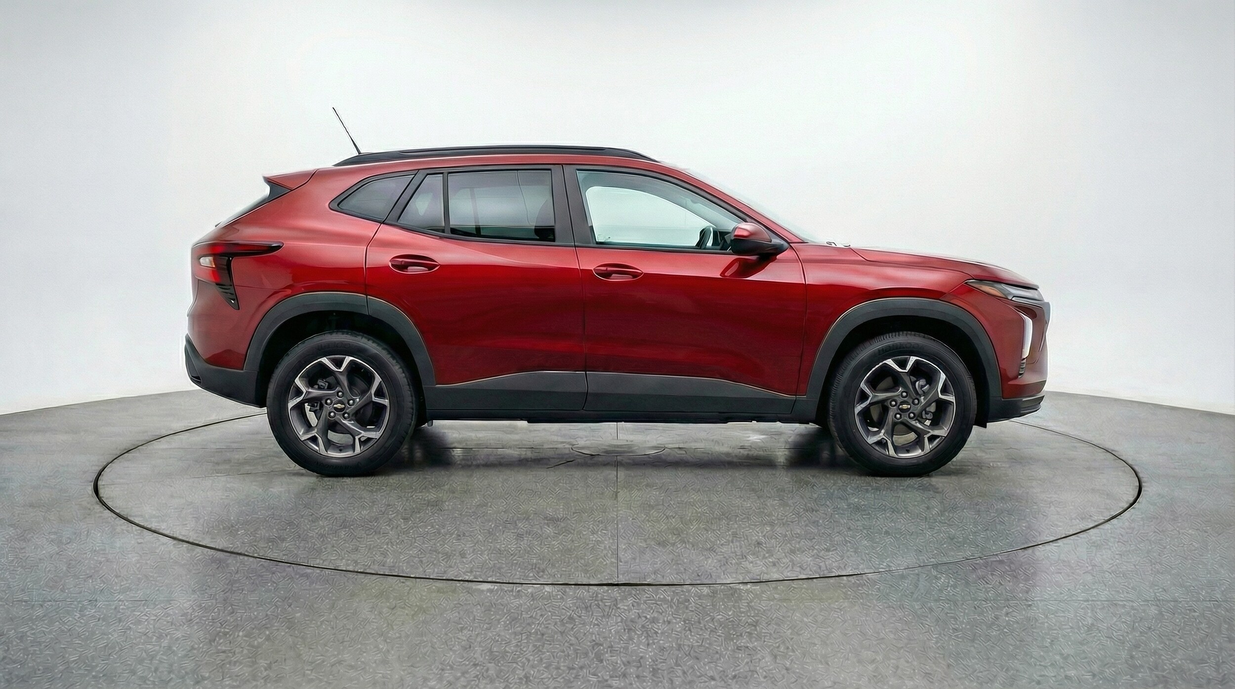 Thumbnail: 2025 Chevrolet Trax - 8