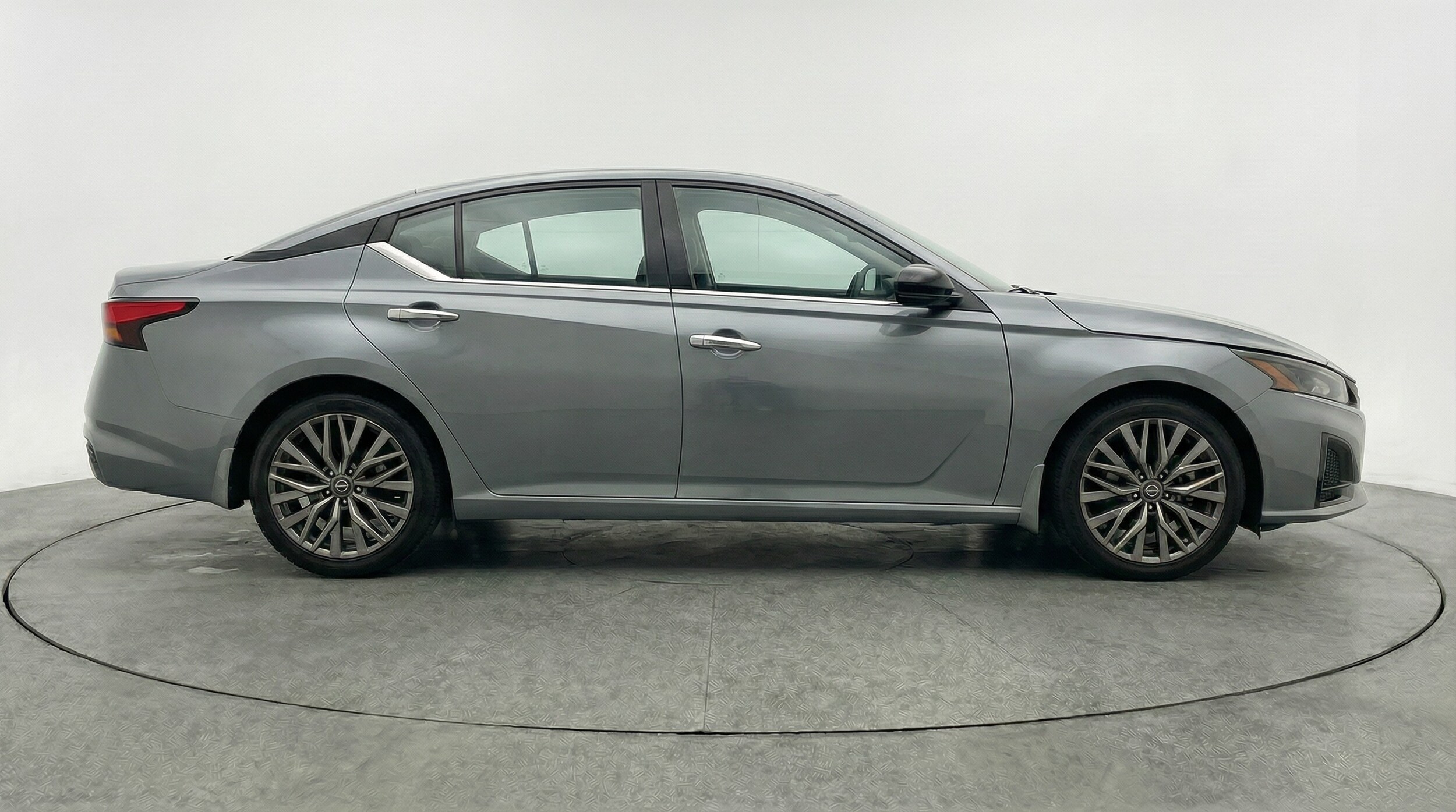 Thumbnail: 2025 Nissan Altima - 8