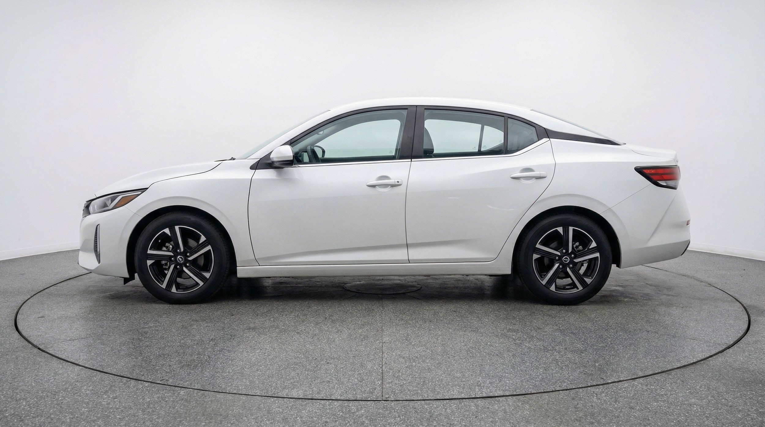 Thumbnail: 2025 Nissan Sentra - 5