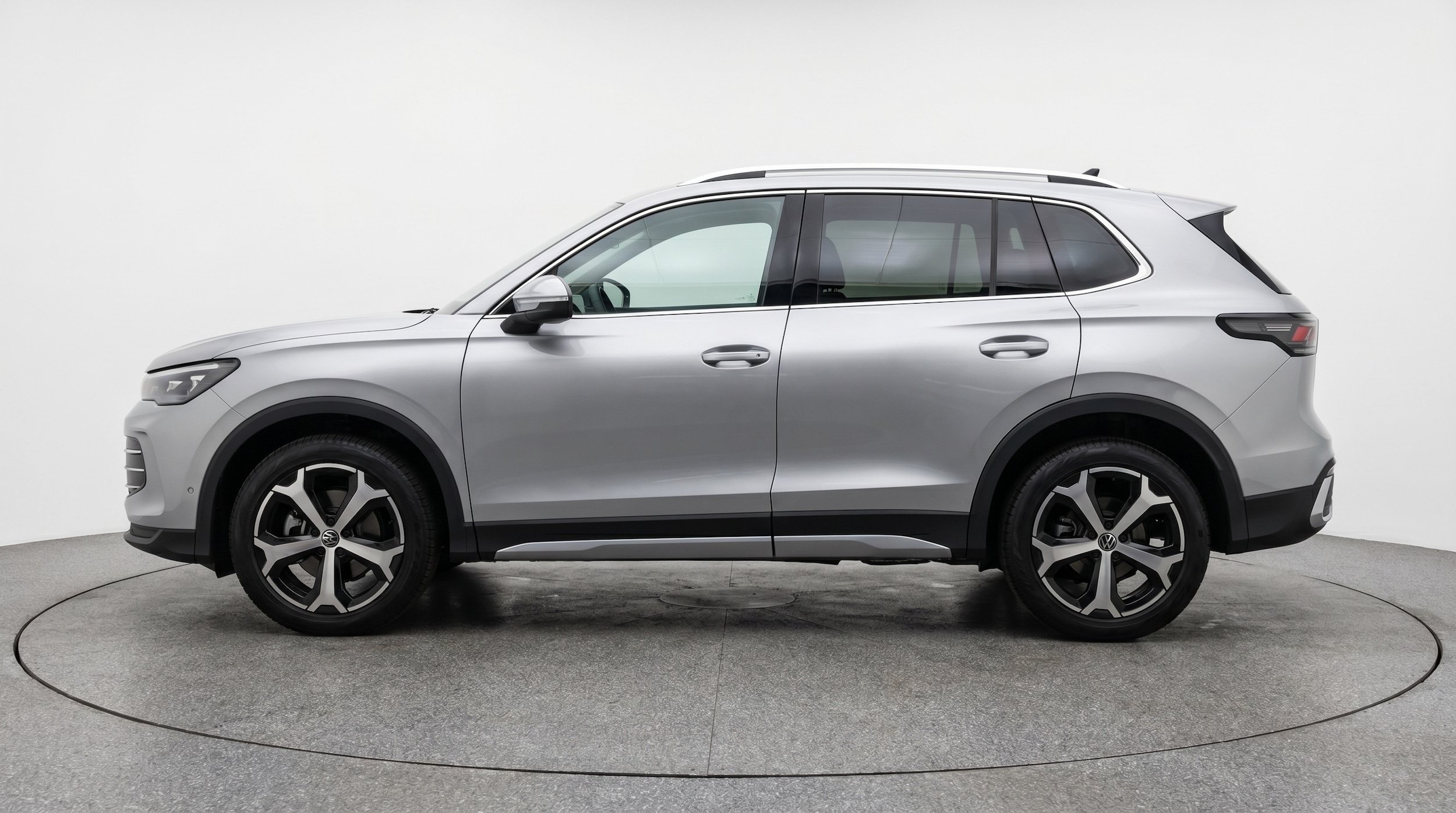 Thumbnail: 2026 Volkswagen Tiguan - 4