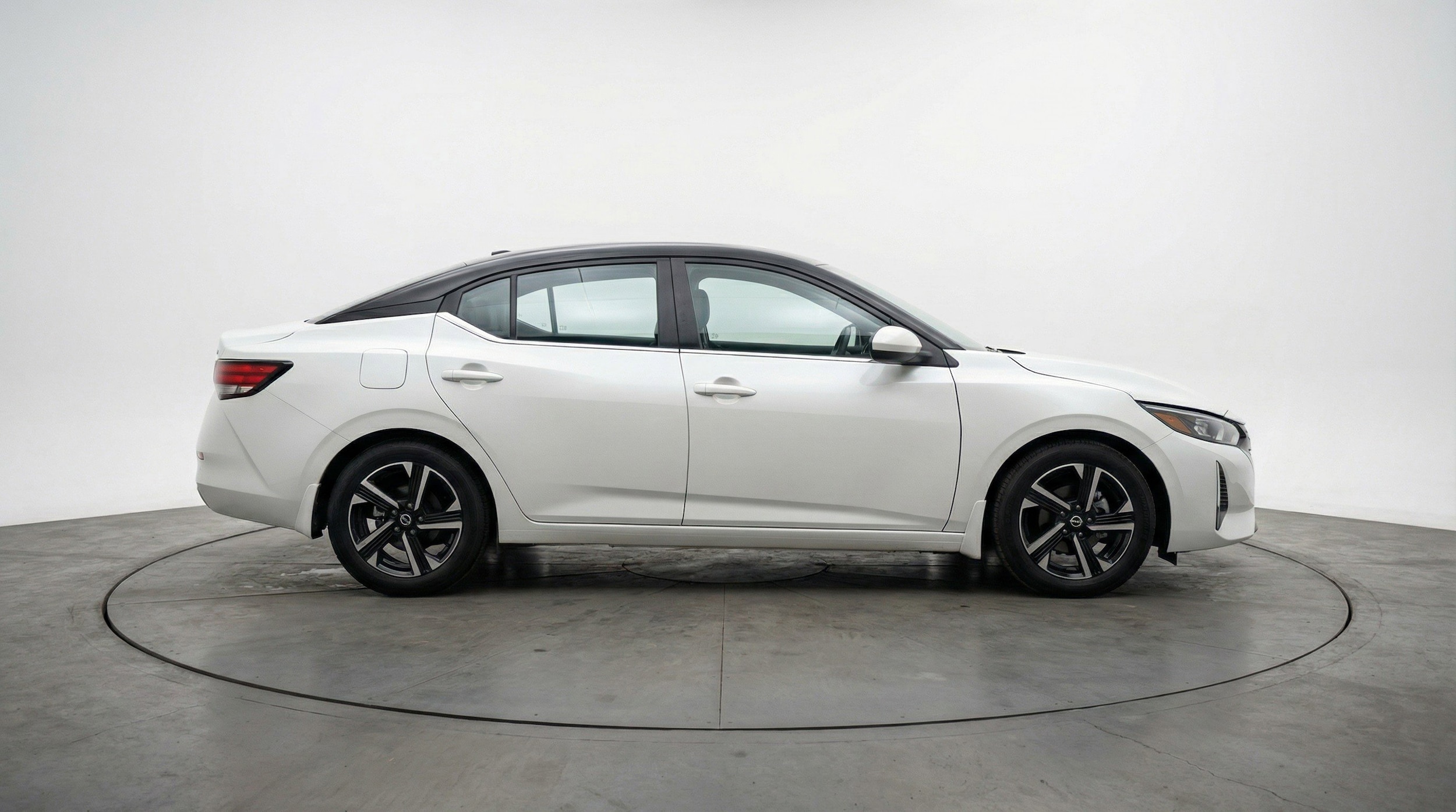 Thumbnail: 2025 Nissan Sentra - 11