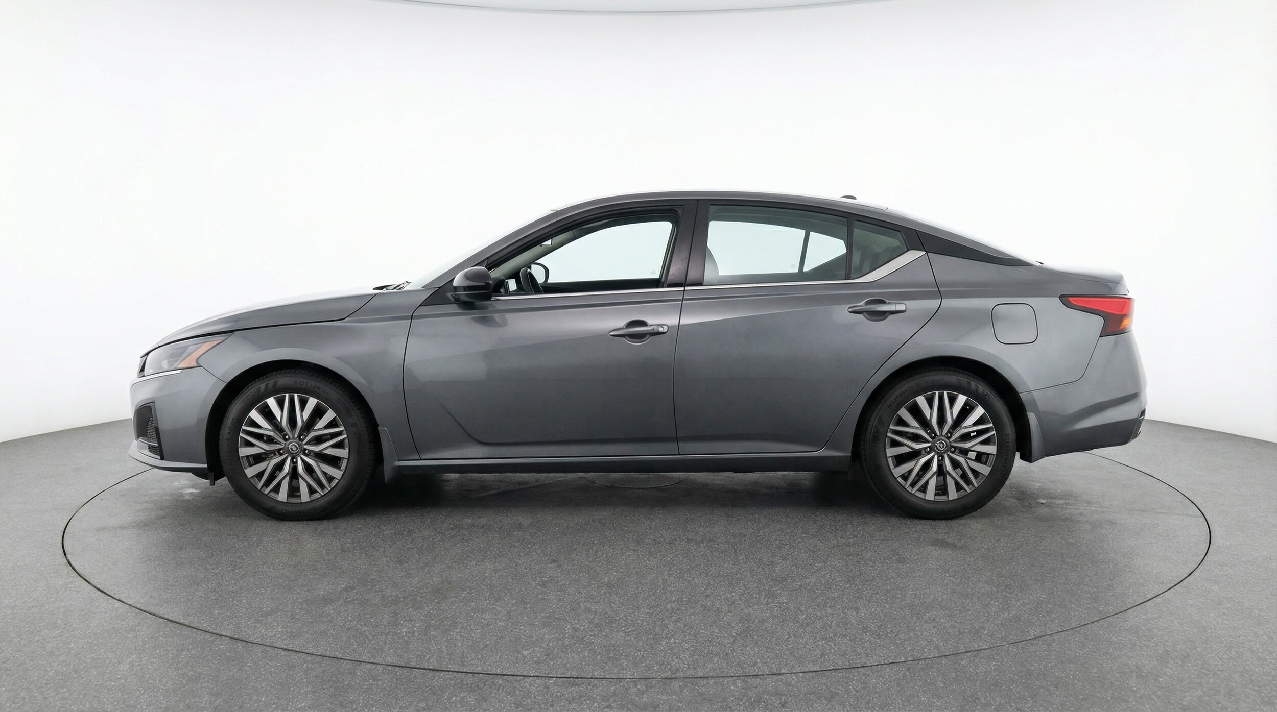 Thumbnail: 2025 Nissan Altima - 4