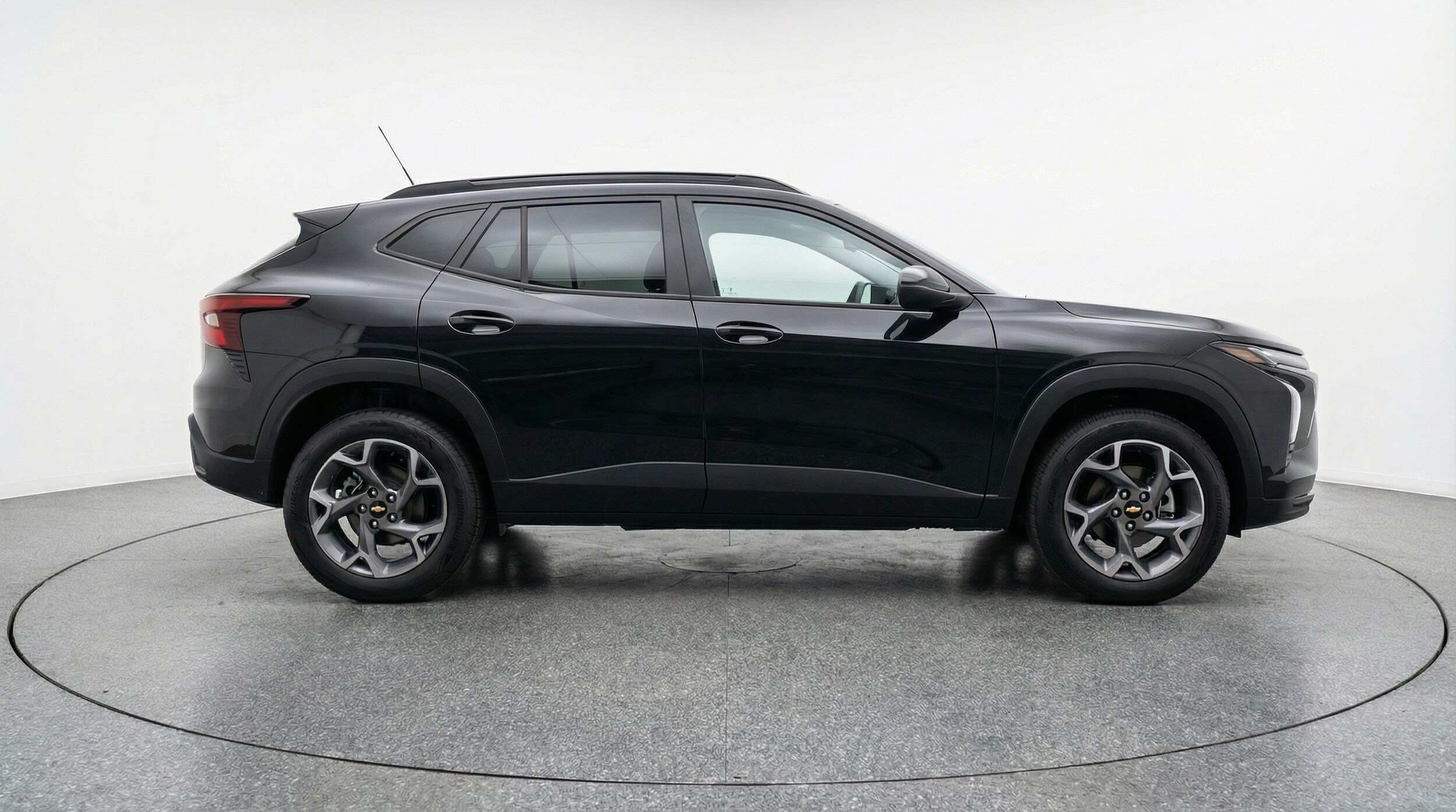 Thumbnail: 2025 Chevrolet Trax - 8