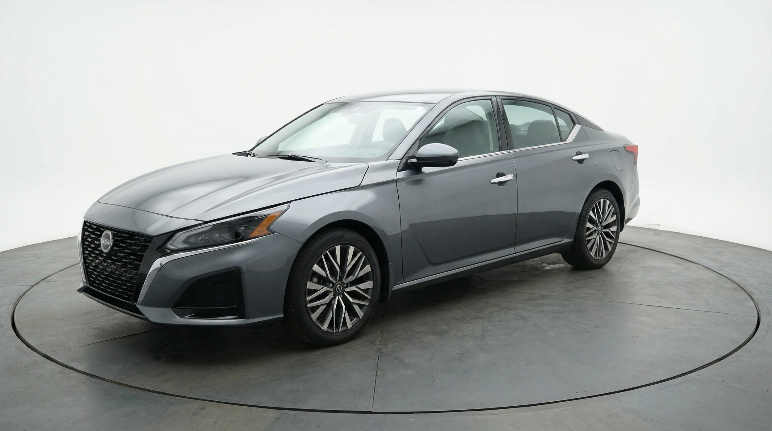 Thumbnail: 2025 Nissan Altima - 3