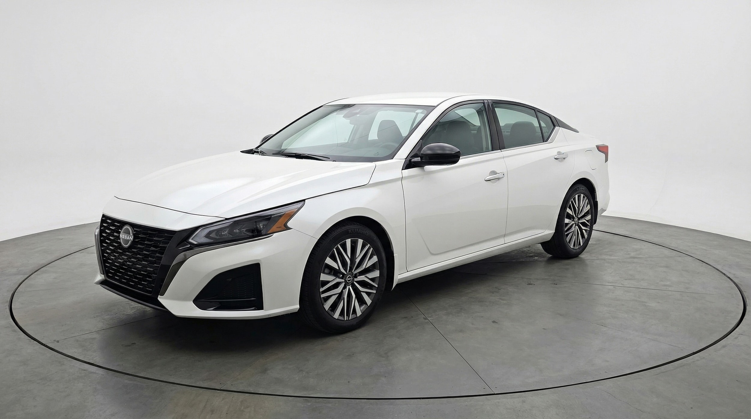 Thumbnail: 2025 Nissan Altima - 3