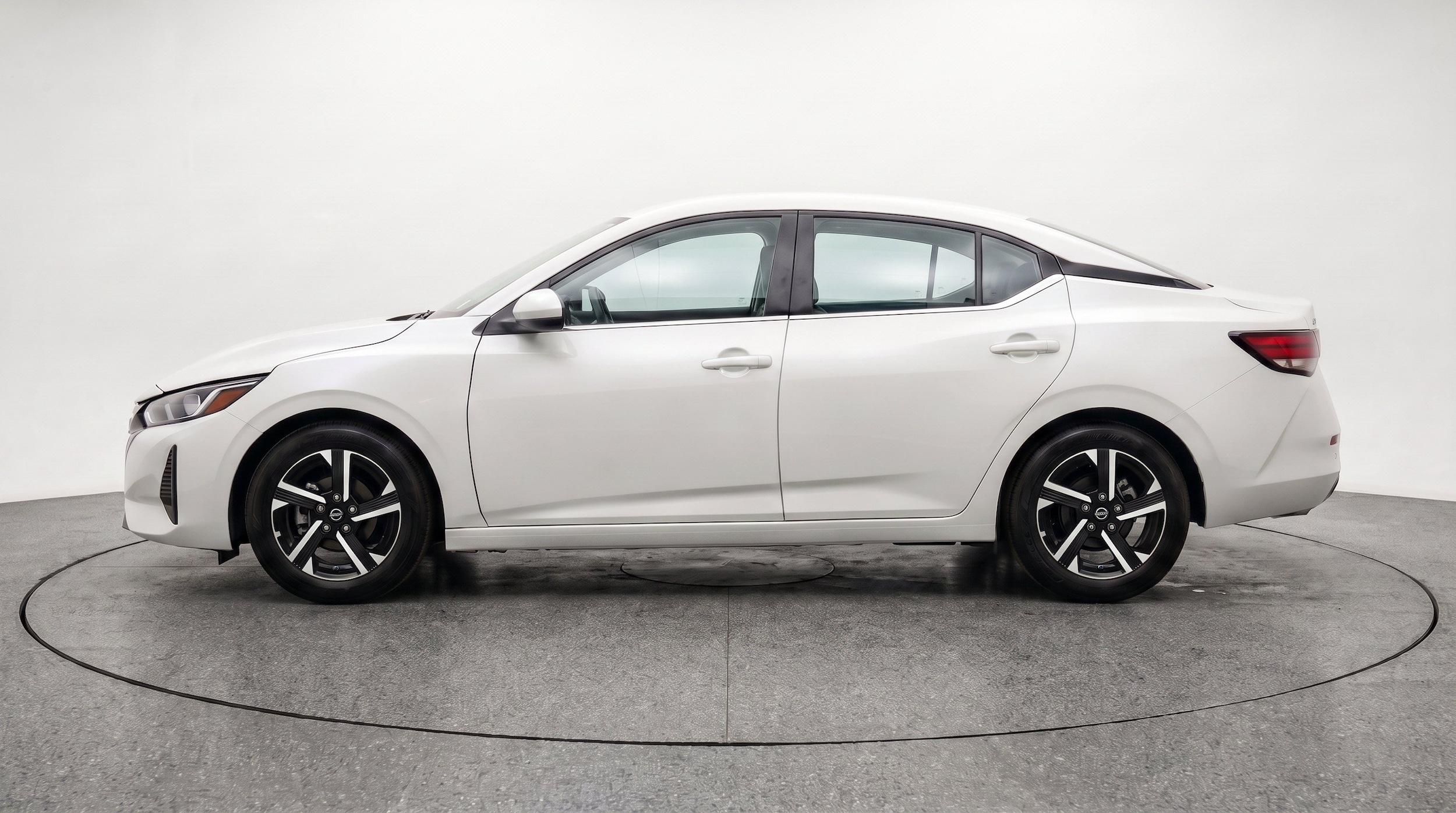 Thumbnail: 2025 Nissan Sentra - 5