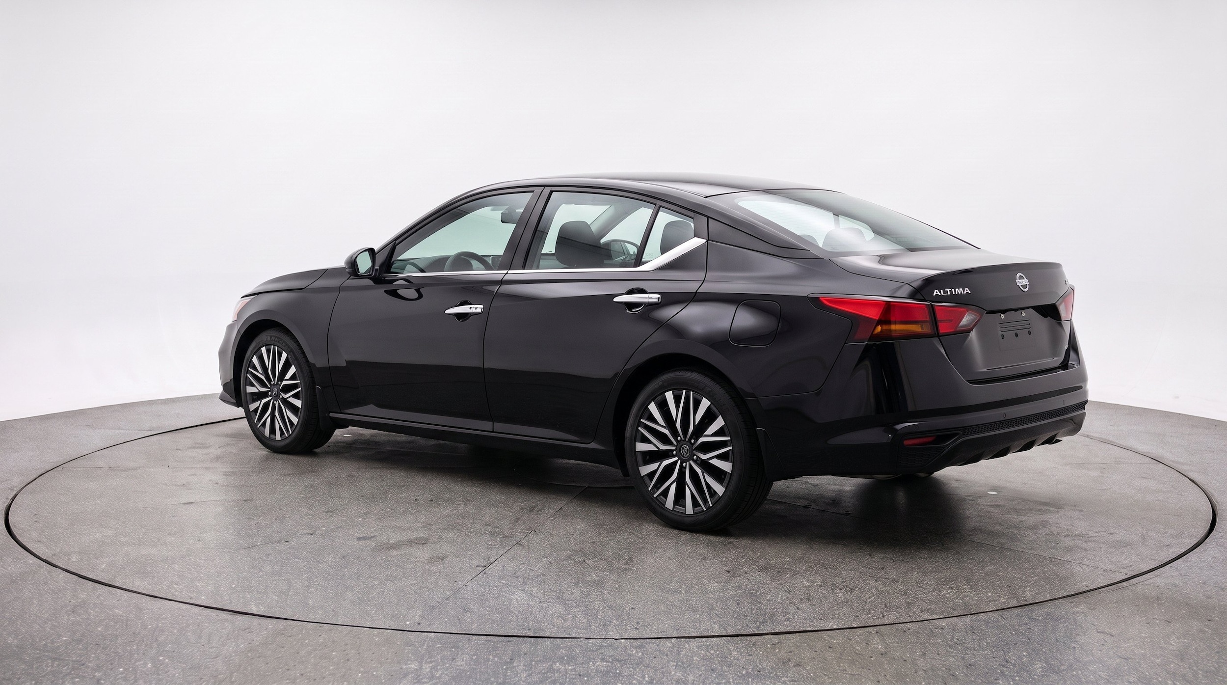 Thumbnail: 2025 Nissan Altima - 6