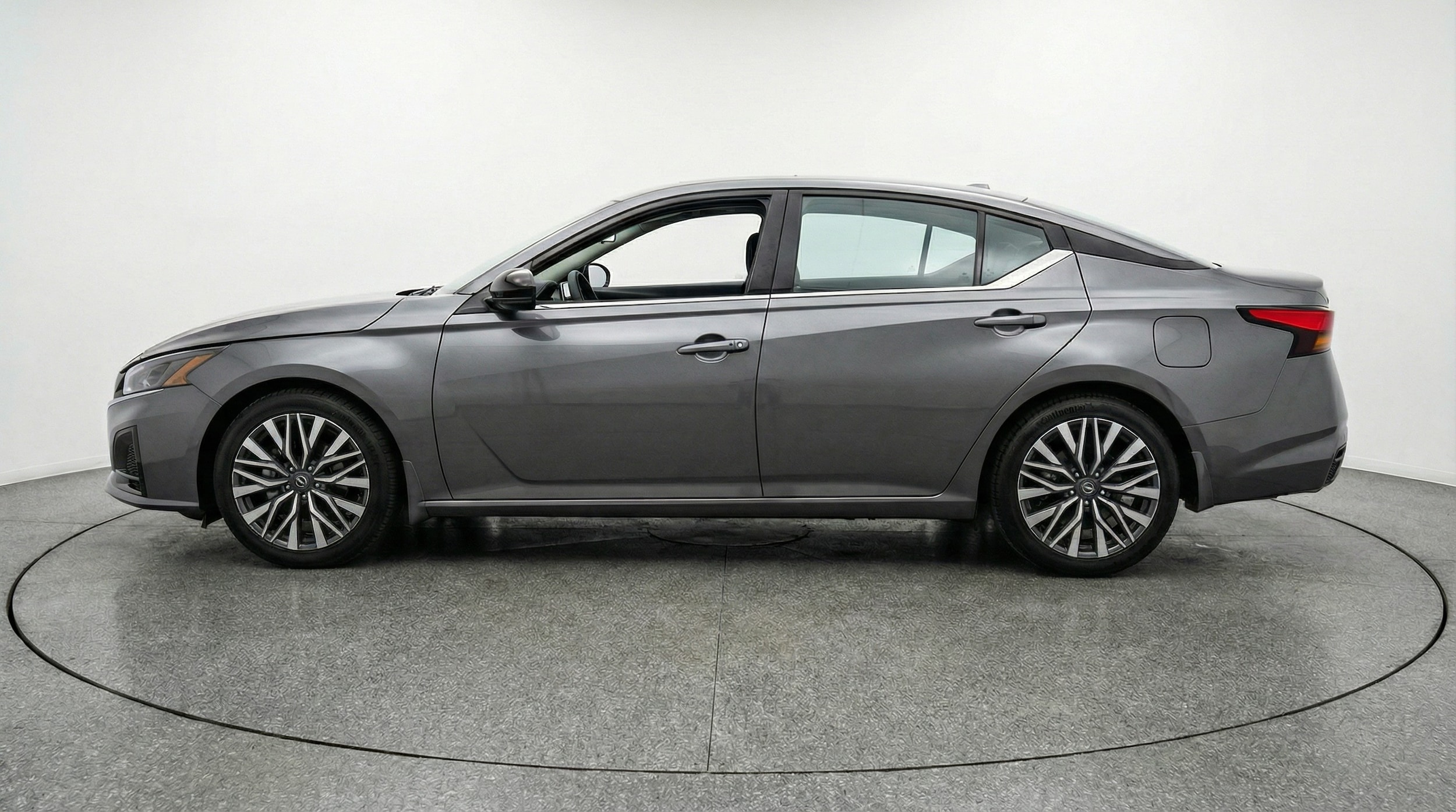 Thumbnail: 2025 Nissan Altima - 4