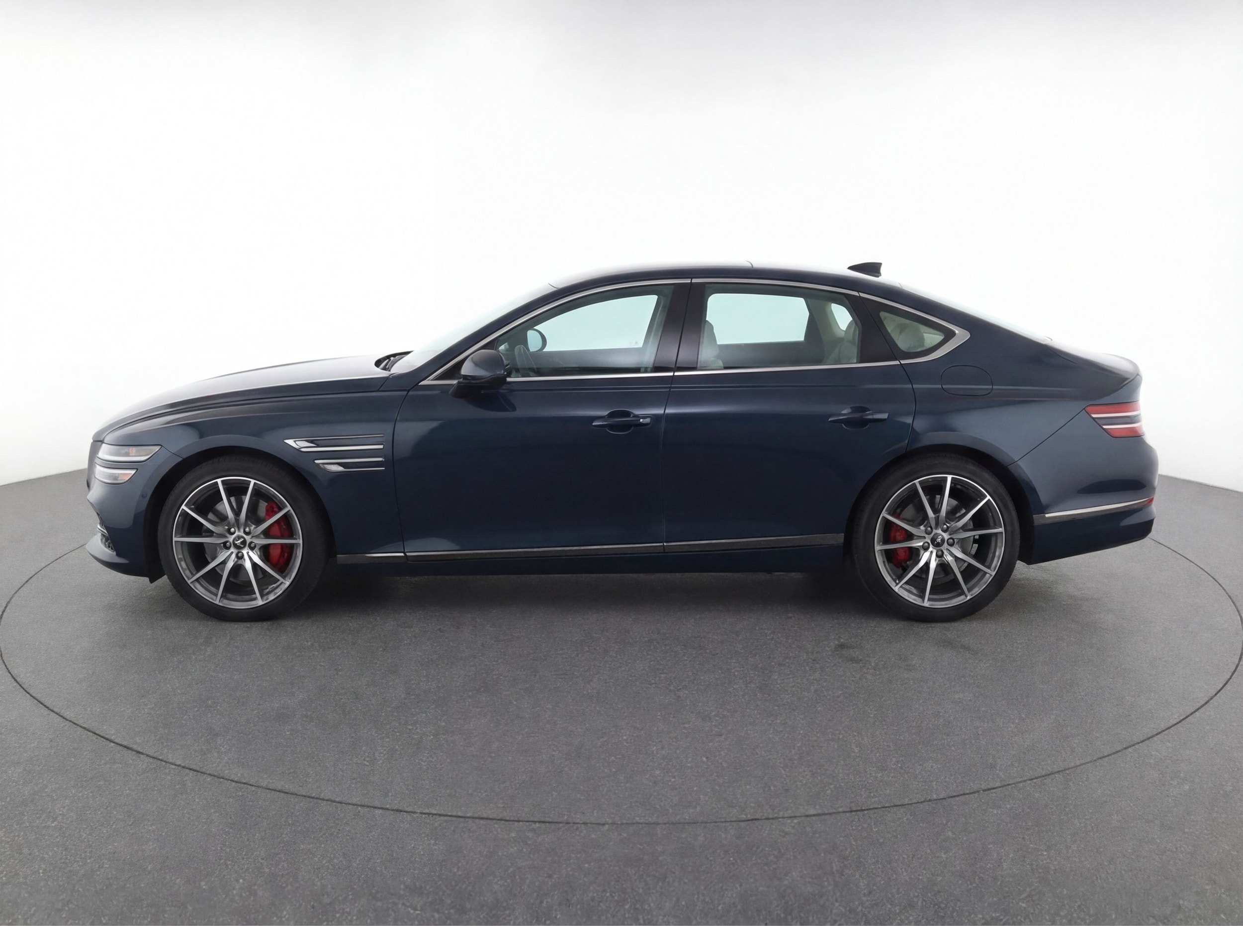 Thumbnail: 2025 Genesis G70 - 4