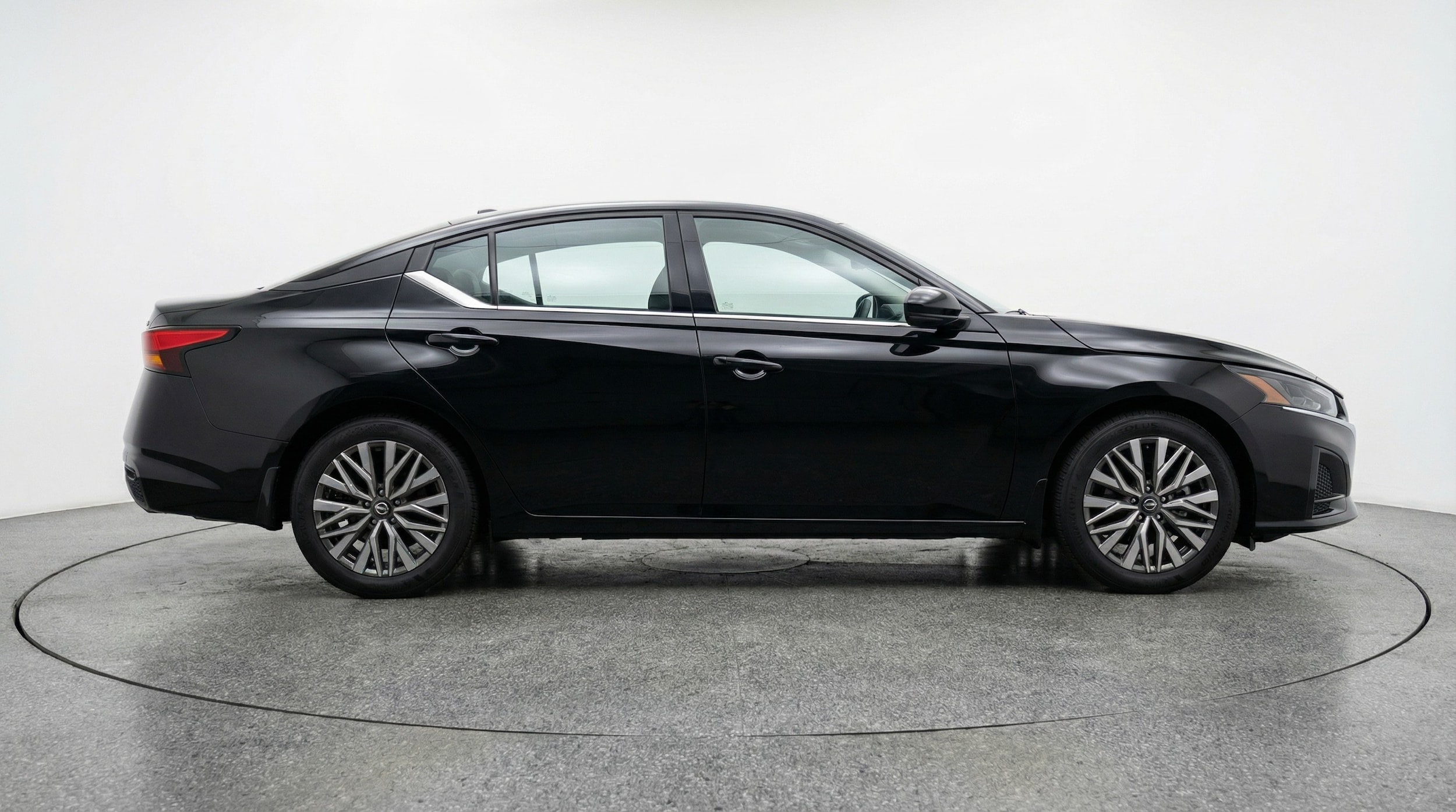 Thumbnail: 2025 Nissan Altima - 8