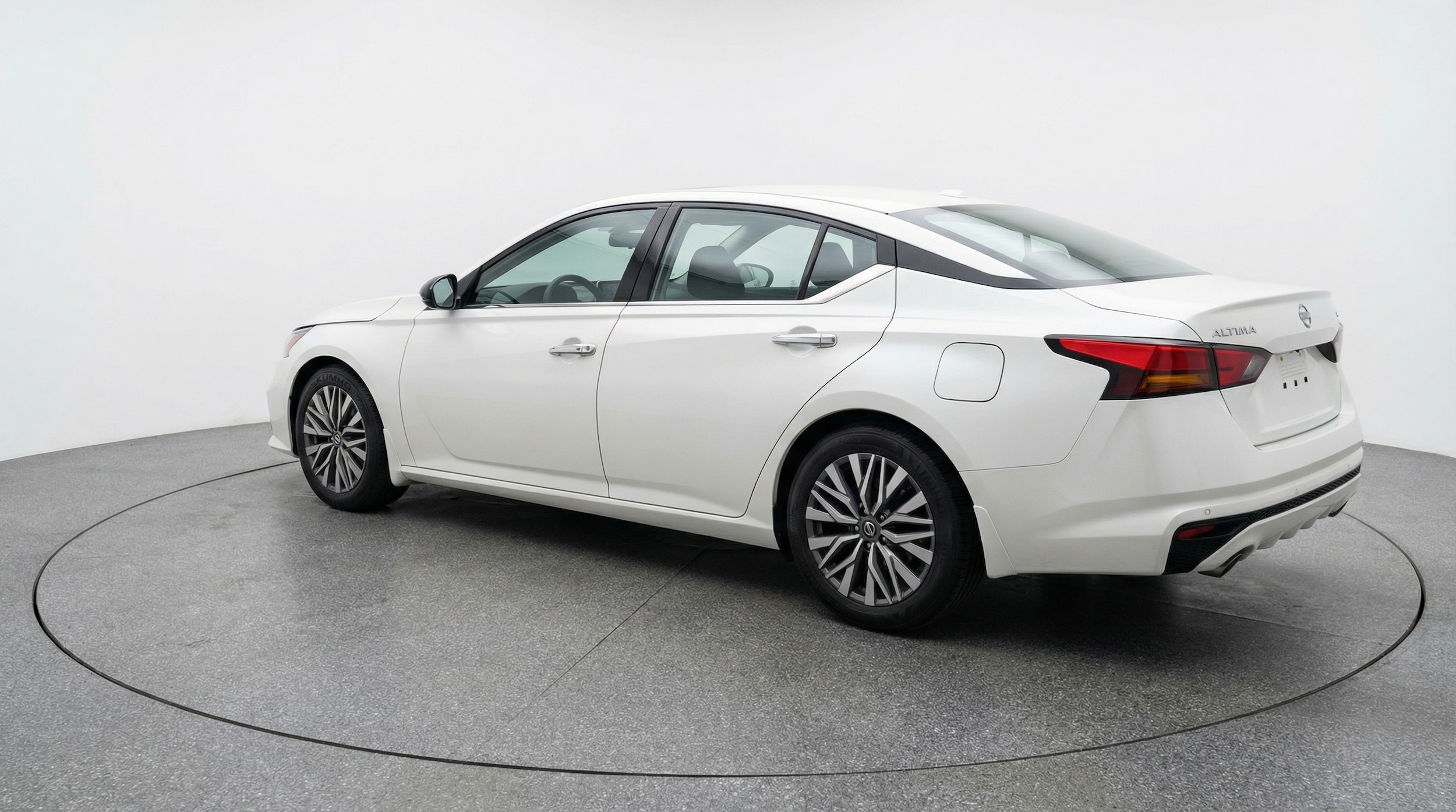 Thumbnail: 2025 Nissan Altima - 5