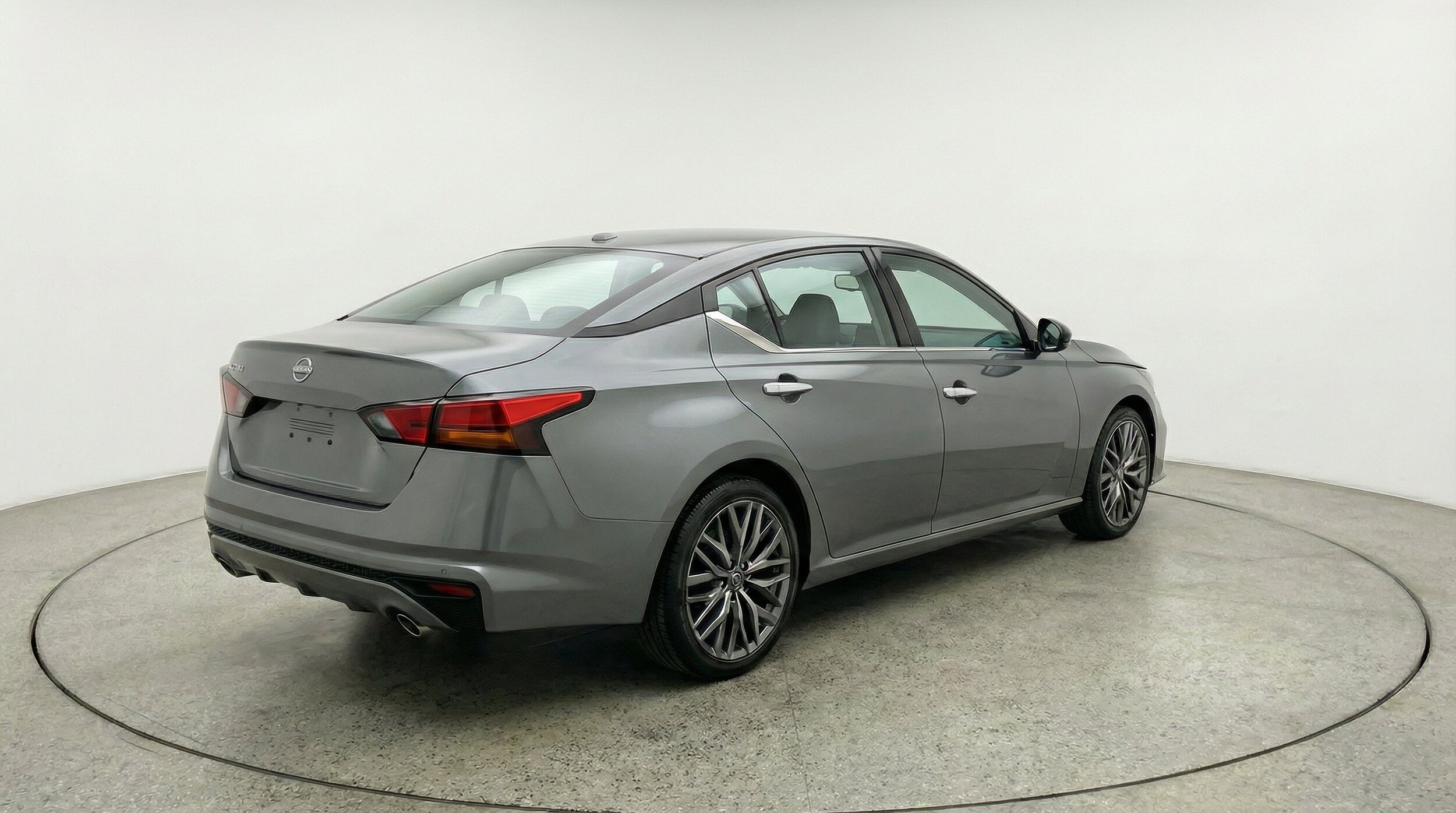 Thumbnail: 2025 Nissan Altima - 9