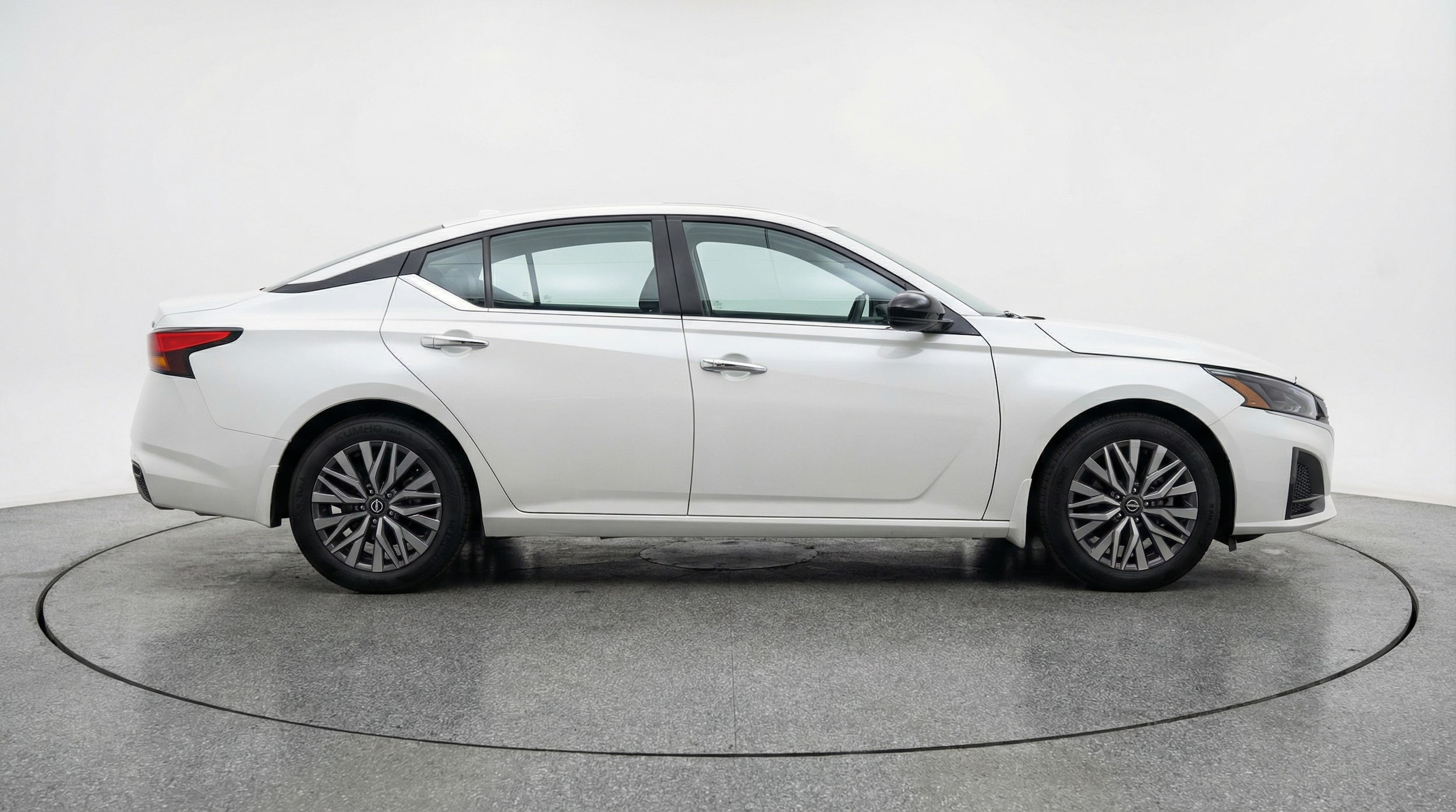 Thumbnail: 2025 Nissan Altima - 8