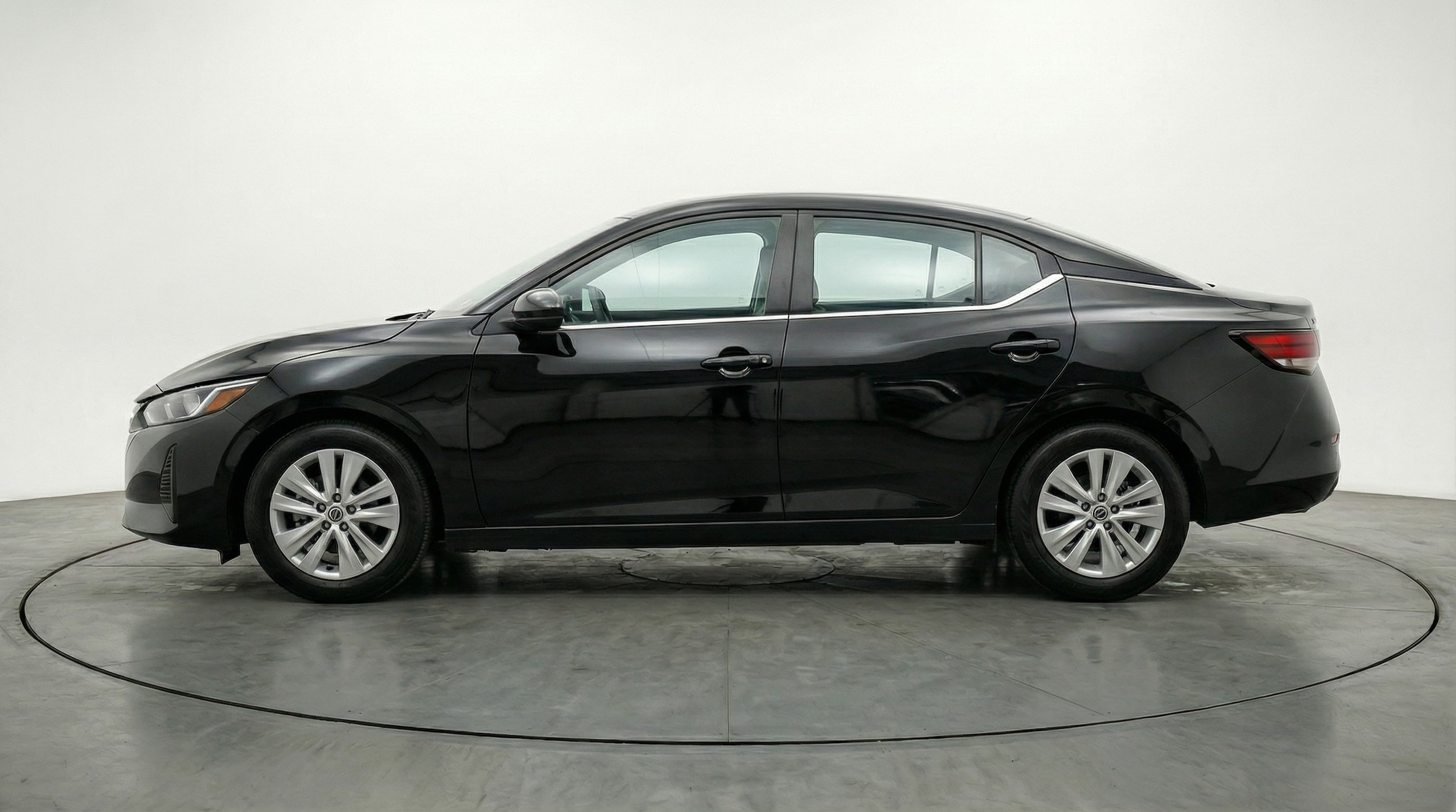 Thumbnail: 2025 Nissan Sentra - 4