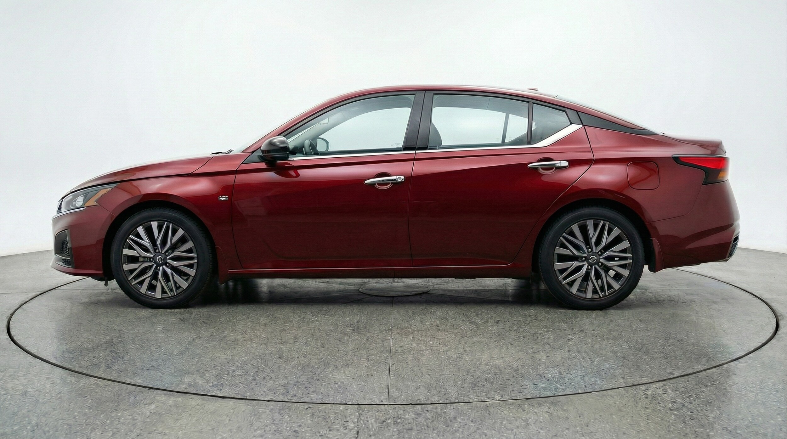 Thumbnail: 2025 Nissan Altima - 4