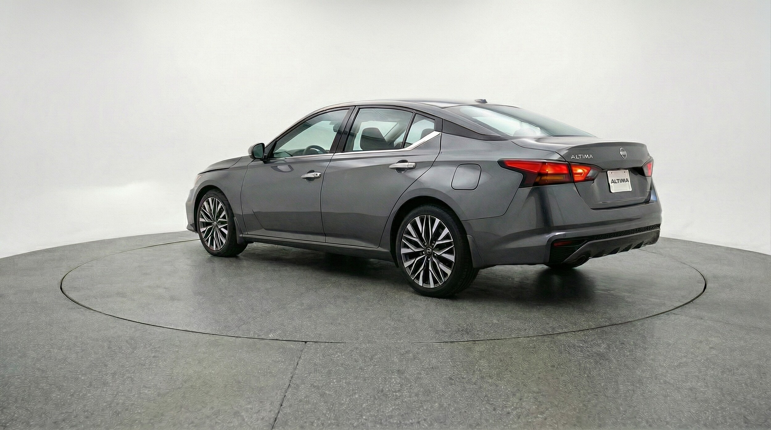 Thumbnail: 2025 Nissan Altima - 5