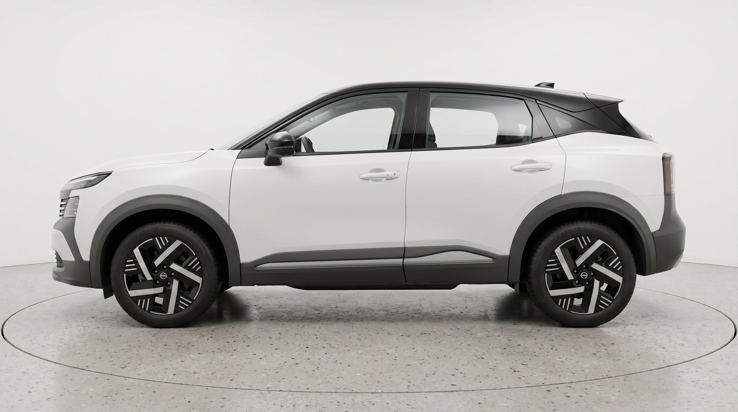 Thumbnail: 2026 Nissan Kicks - 5