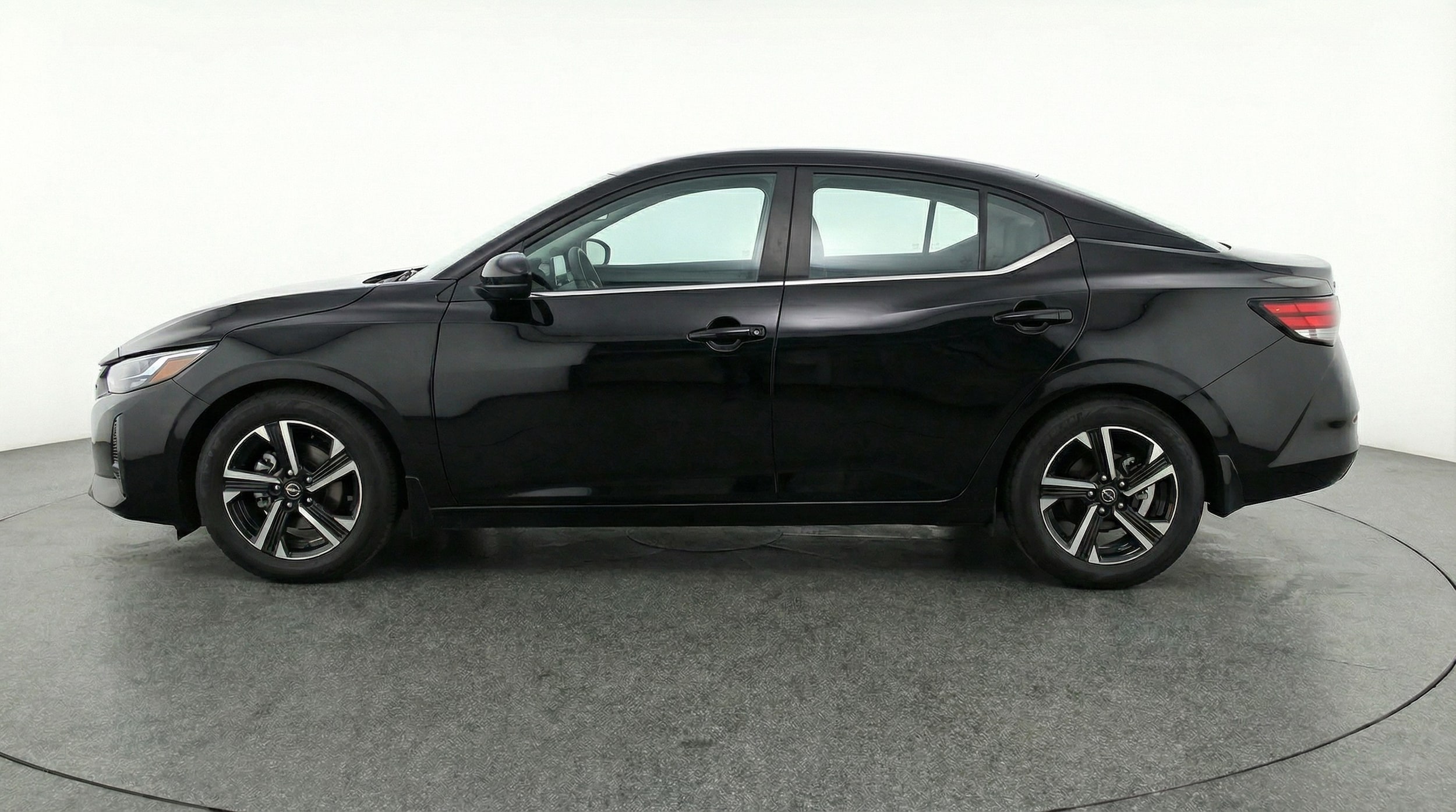 Thumbnail: 2025 Nissan Sentra - 4