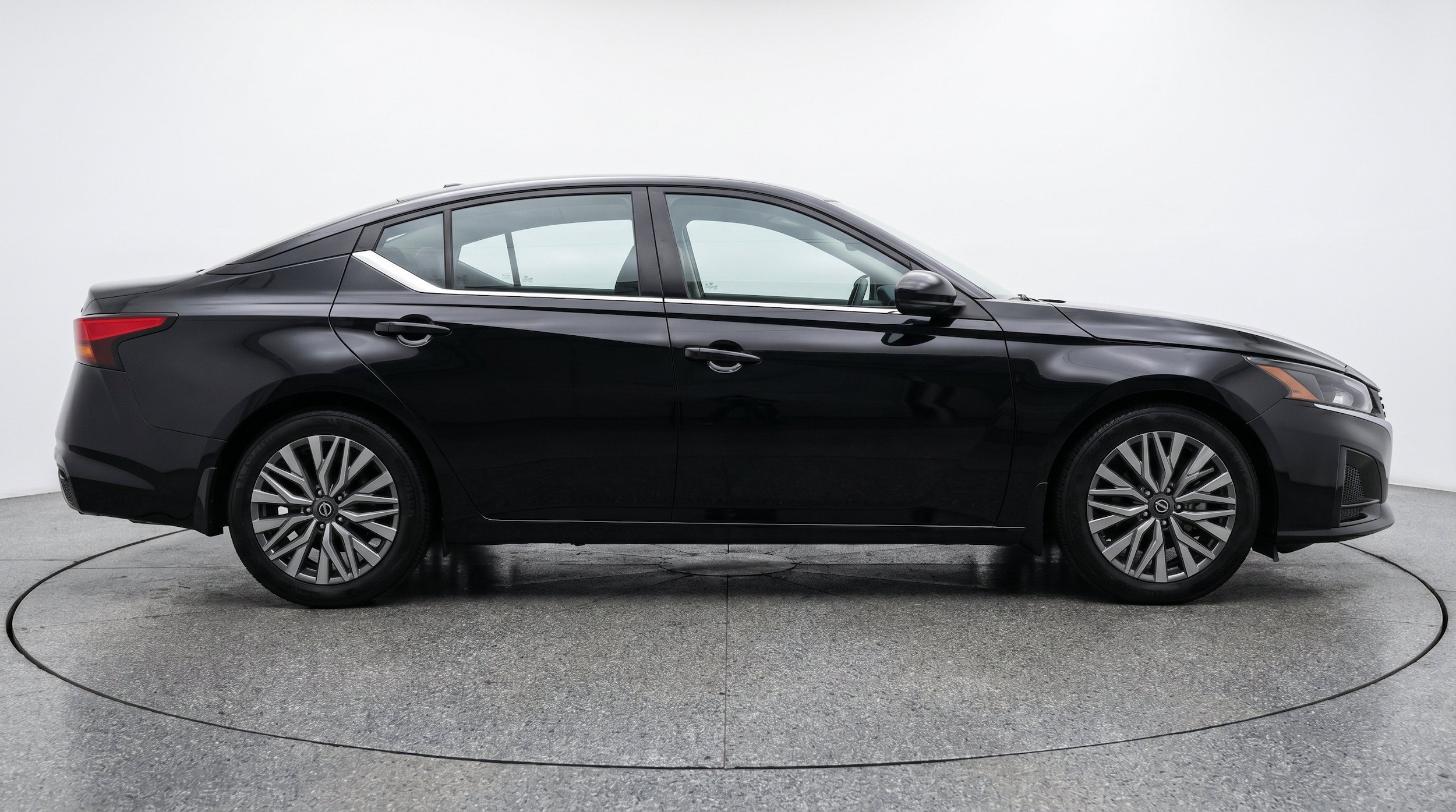 Thumbnail: 2025 Nissan Altima - 11