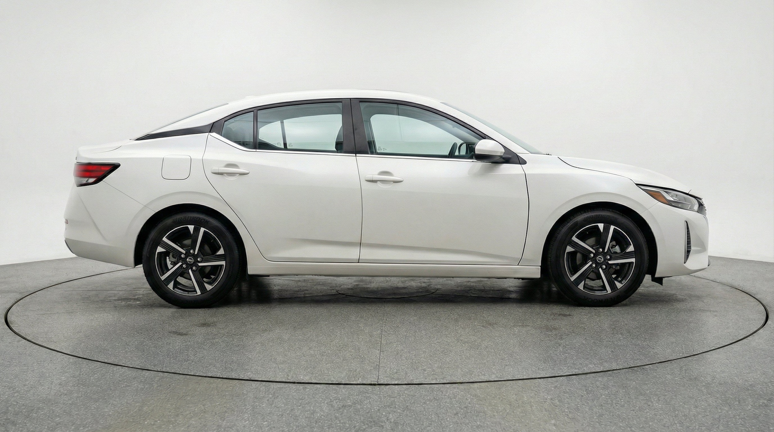 Thumbnail: 2025 Nissan Sentra - 11