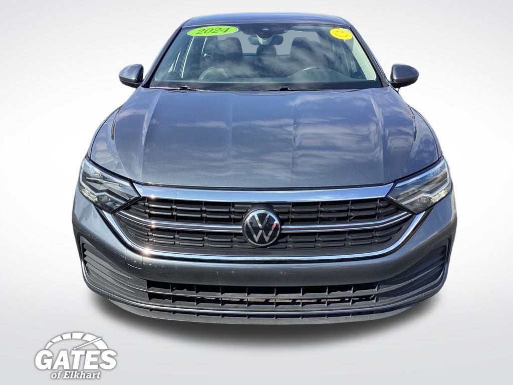Used 2024 Volkswagen Jetta 1.5T SE Sedan