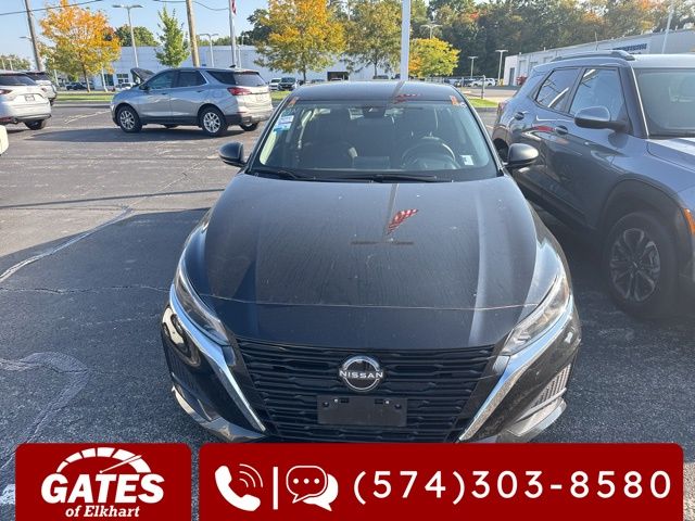 2024 Nissan Altima 2.5 SV photo 2