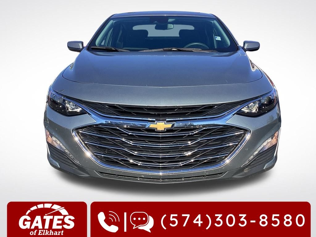 2024 Chevrolet Malibu 1LT photo 2